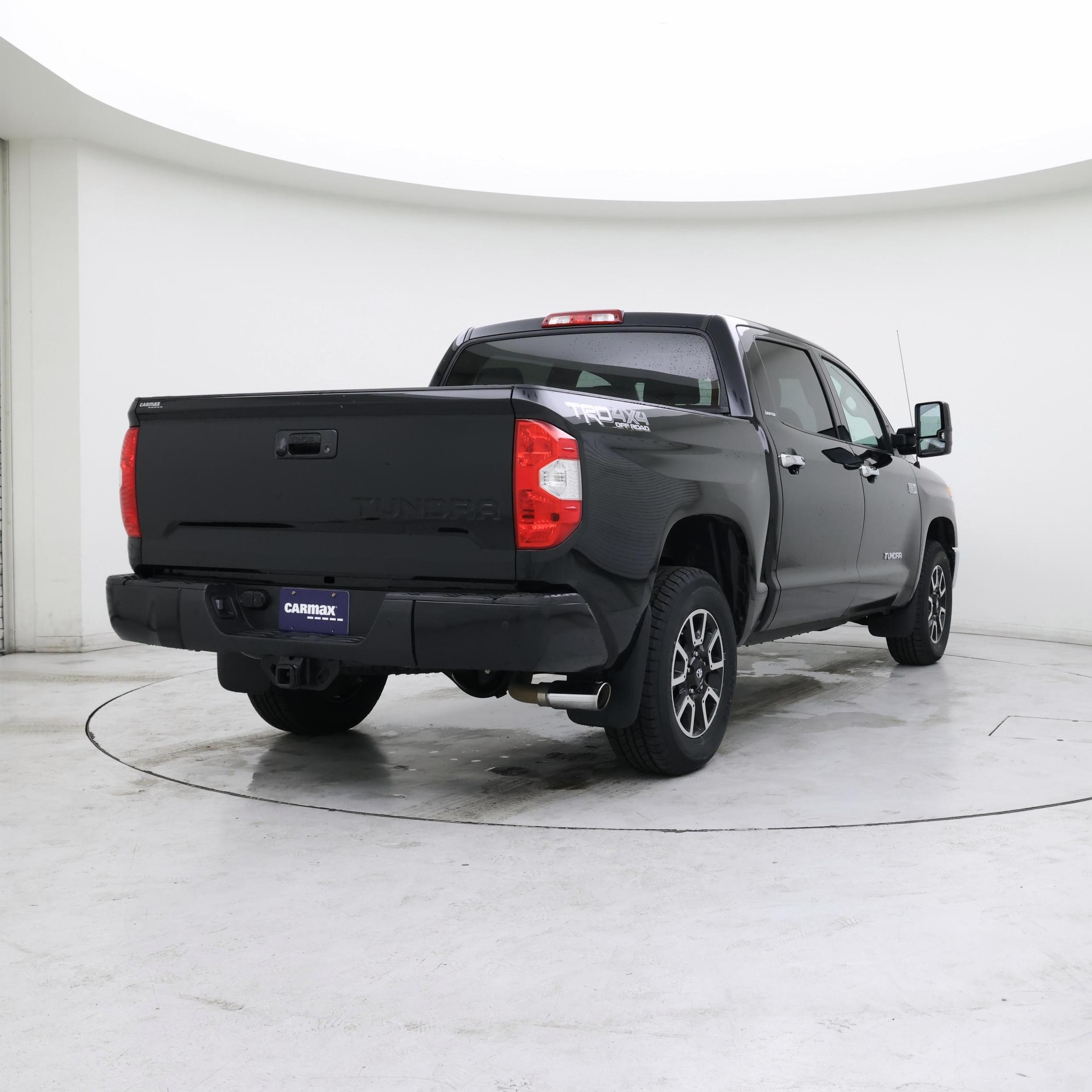 Thumbnail: 2017 Toyota Tundra - 8