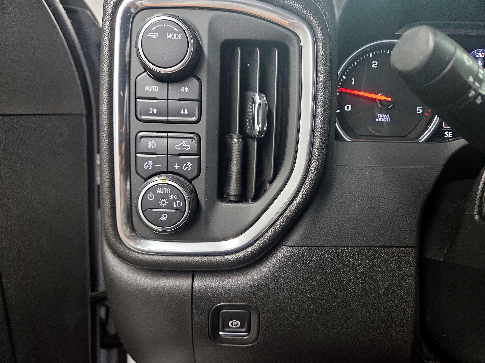 Thumbnail: 2021 Chevrolet Silverado 3500 - 13