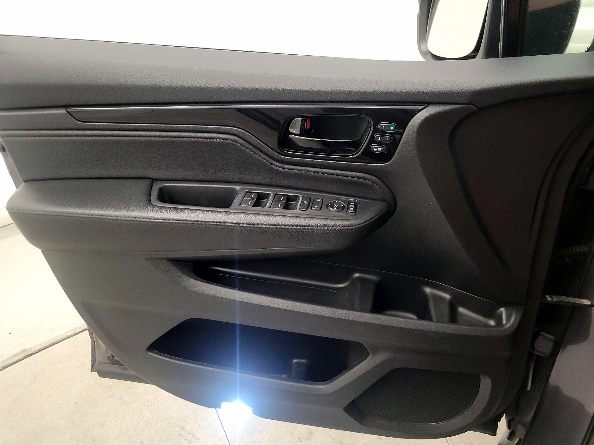 Thumbnail: 2021 Honda Odyssey - 12