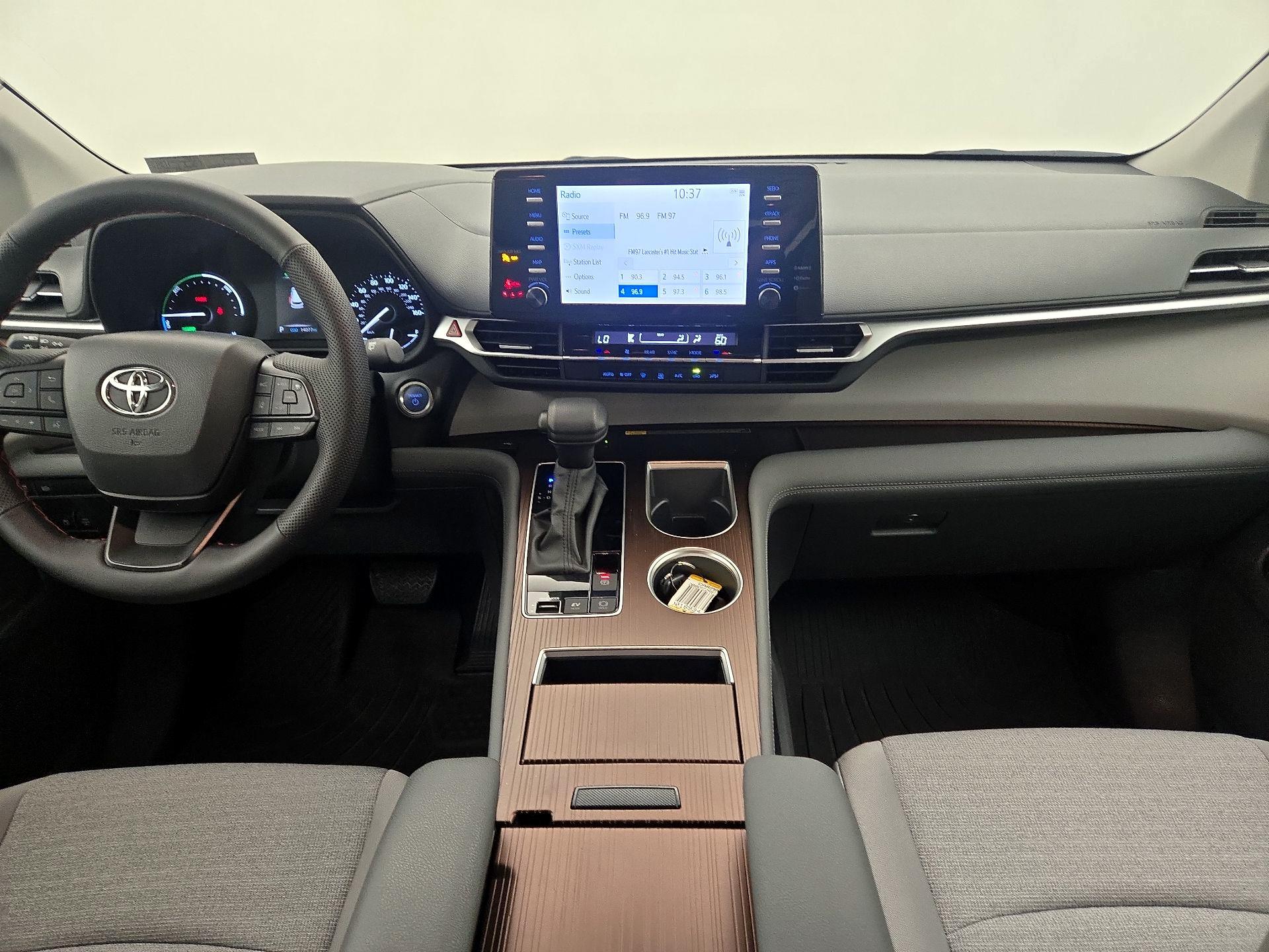Thumbnail: 2024 Toyota Sienna - 9