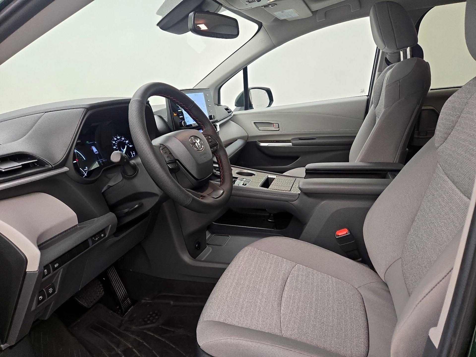 Thumbnail: 2024 Toyota Sienna - 11