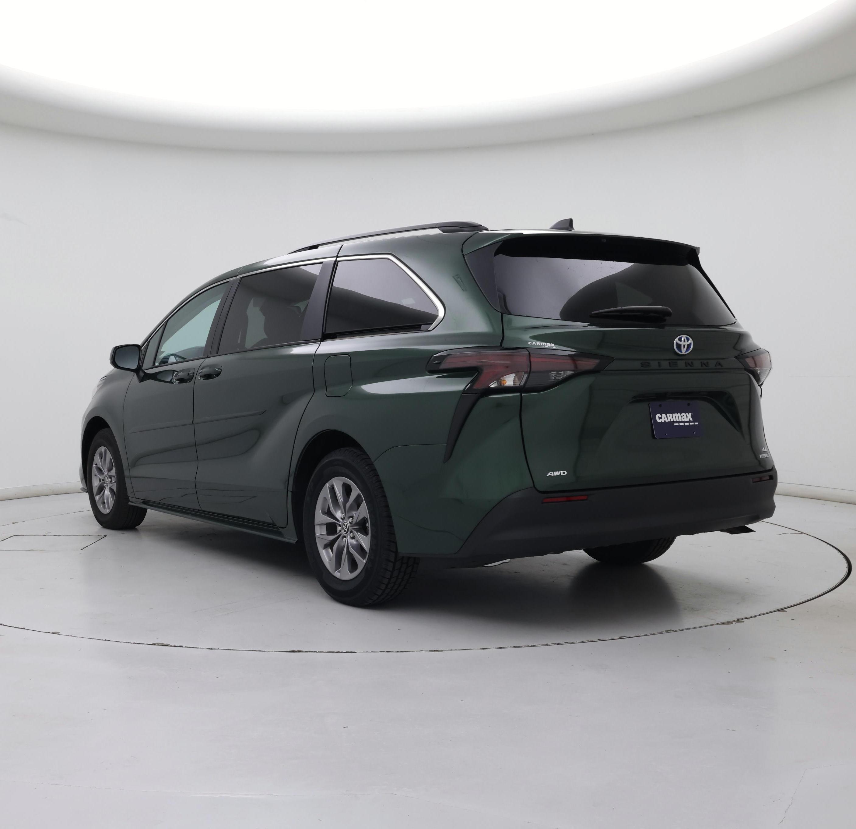 Thumbnail: 2024 Toyota Sienna - 2