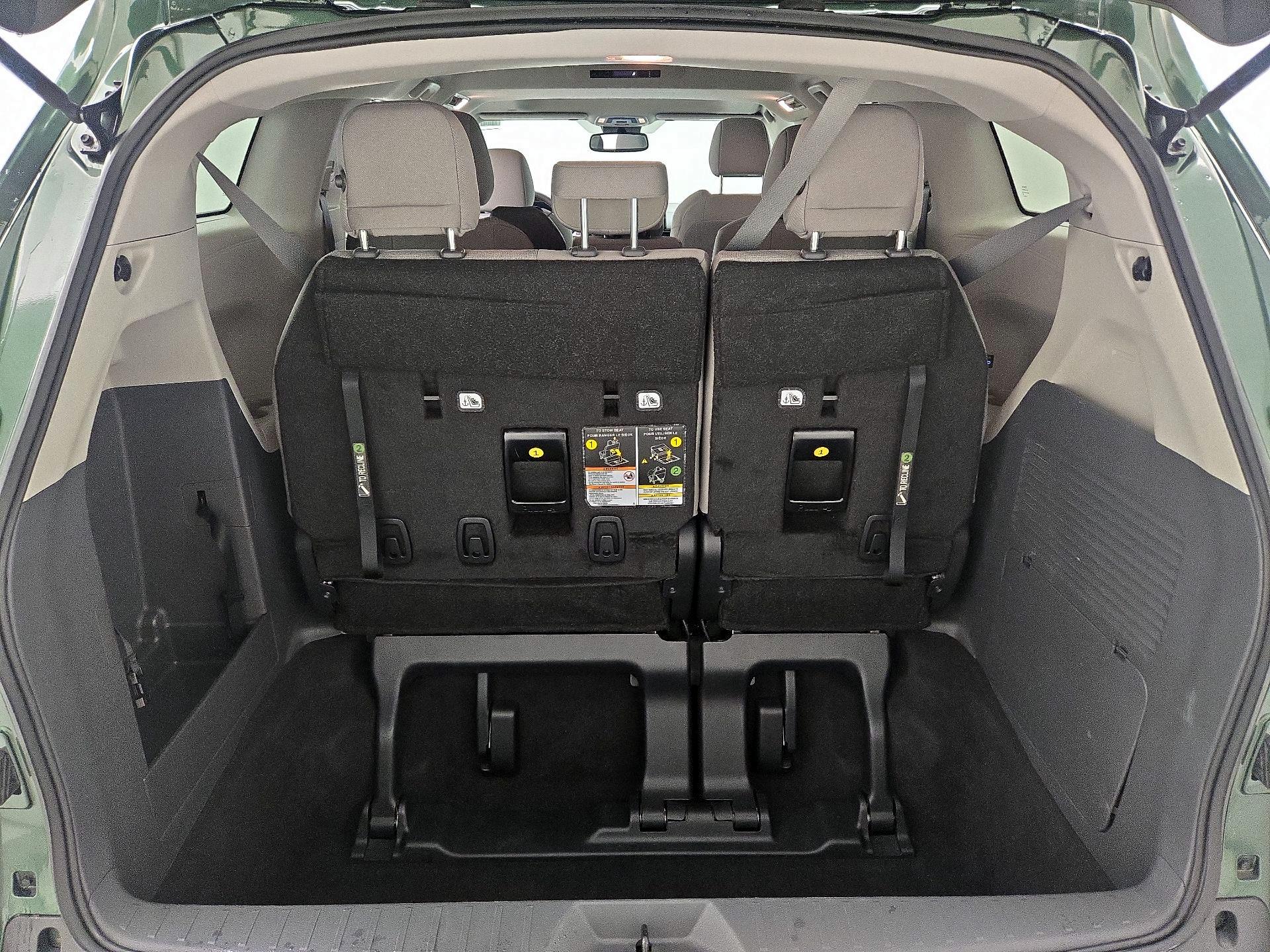 Thumbnail: 2024 Toyota Sienna - 19