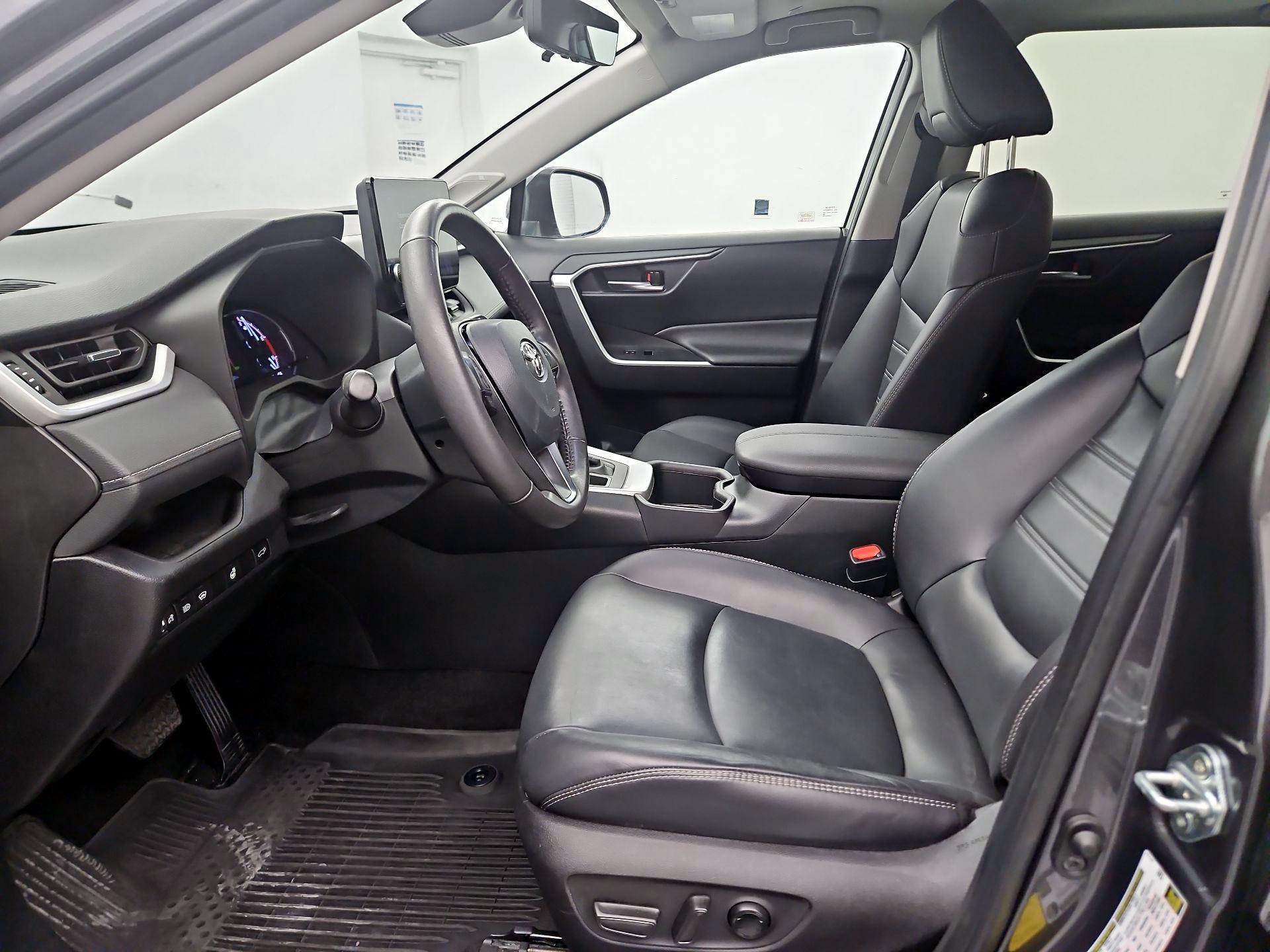 Thumbnail: 2024 Toyota RAV4 - 9