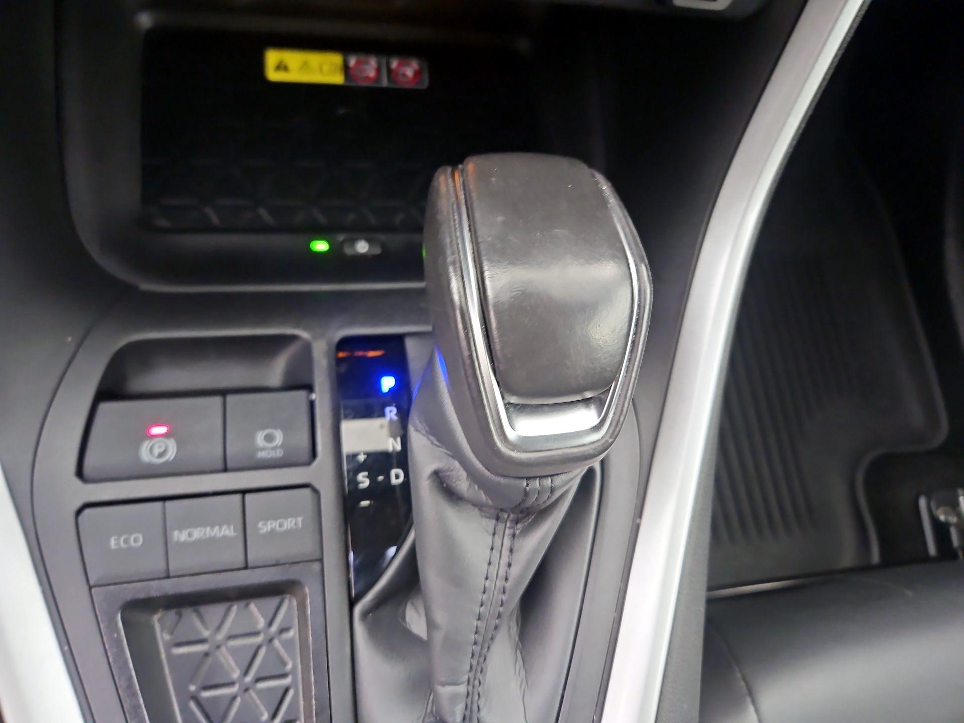 Thumbnail: 2024 Toyota RAV4 - 15