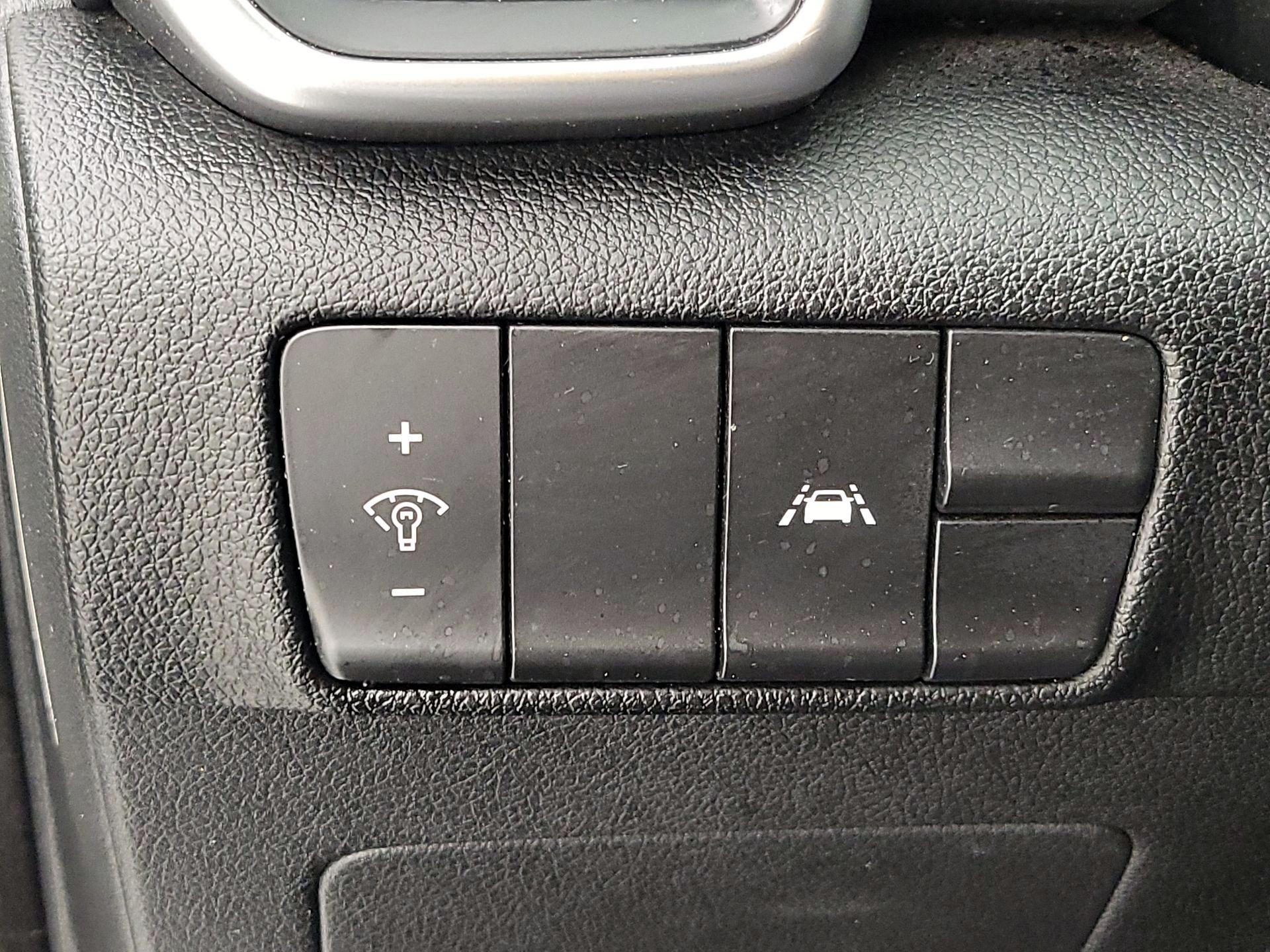 Thumbnail: 2021 Kia Sportage - 13