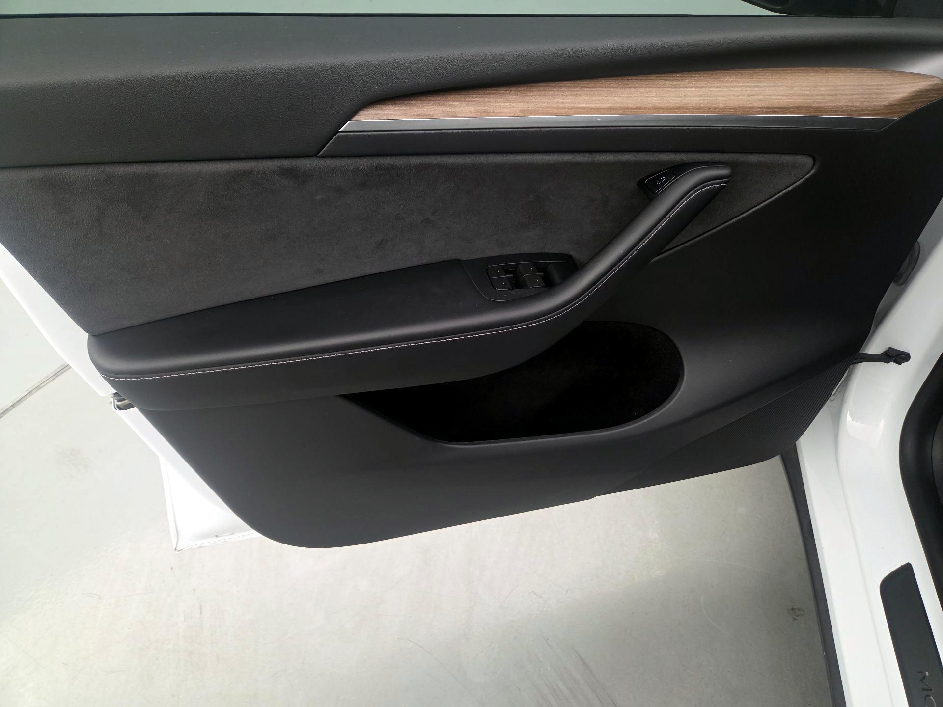 Thumbnail: 2023 Tesla Model Y - 12