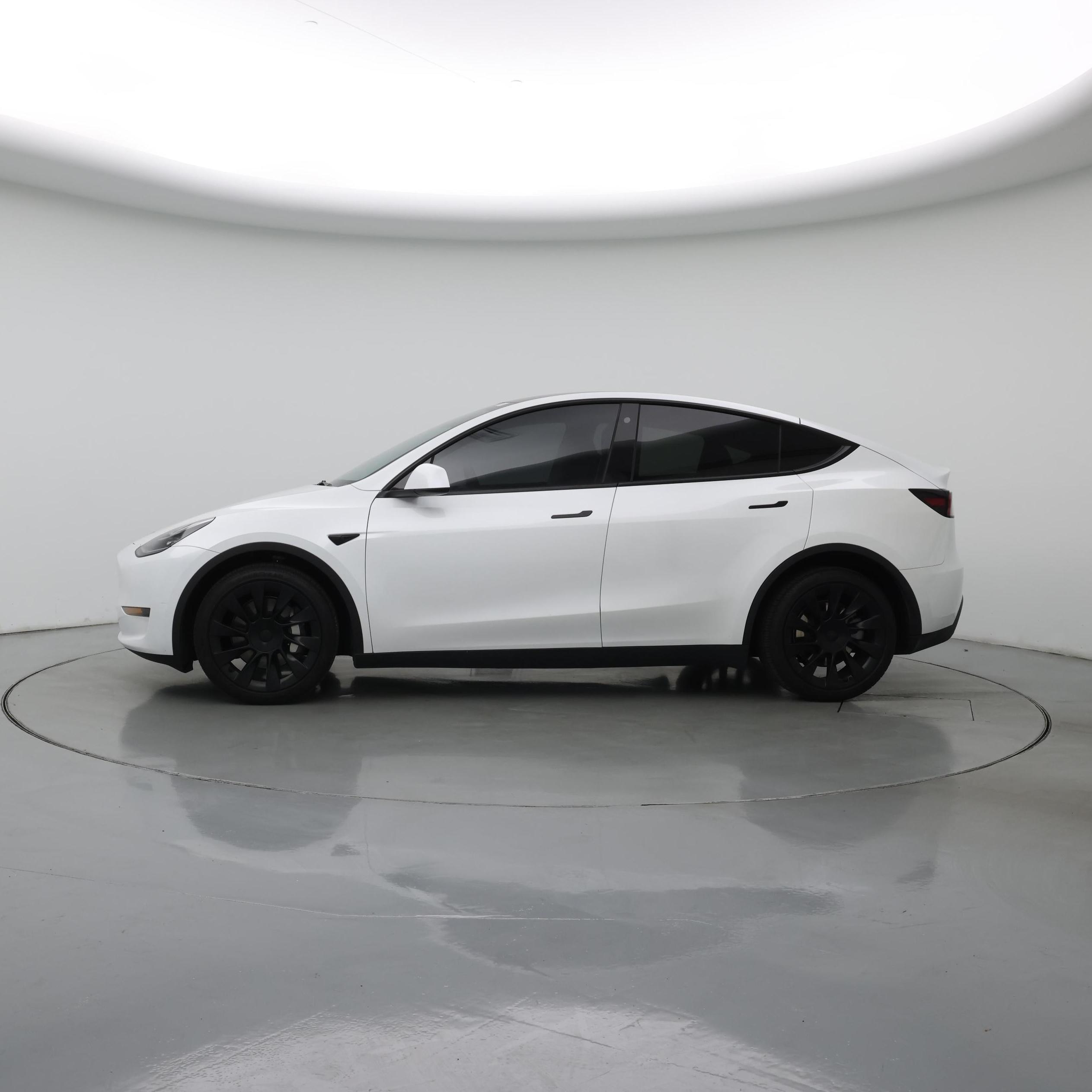 Thumbnail: 2023 Tesla Model Y - 3