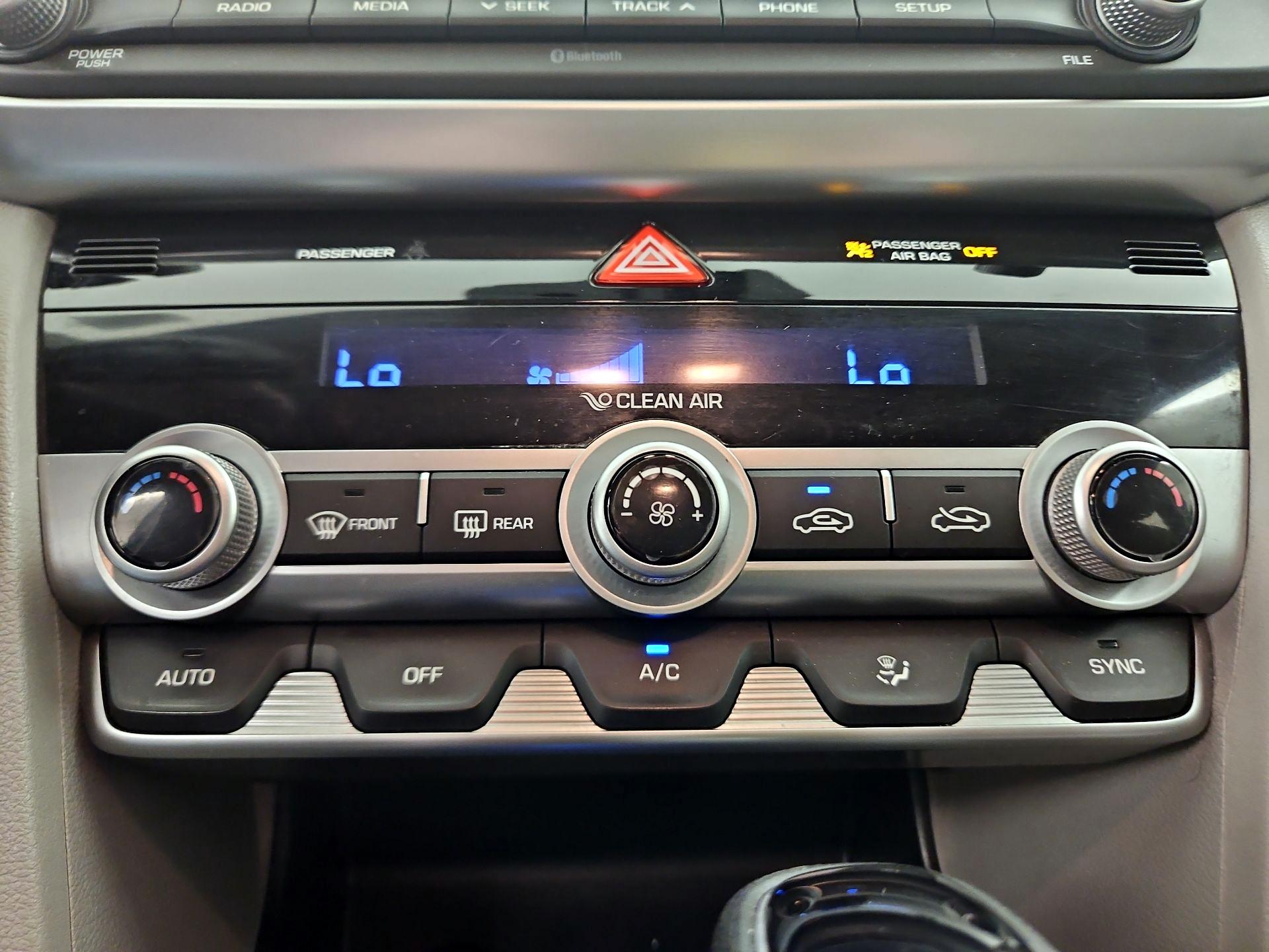 Thumbnail: 2020 Hyundai Elantra - 16