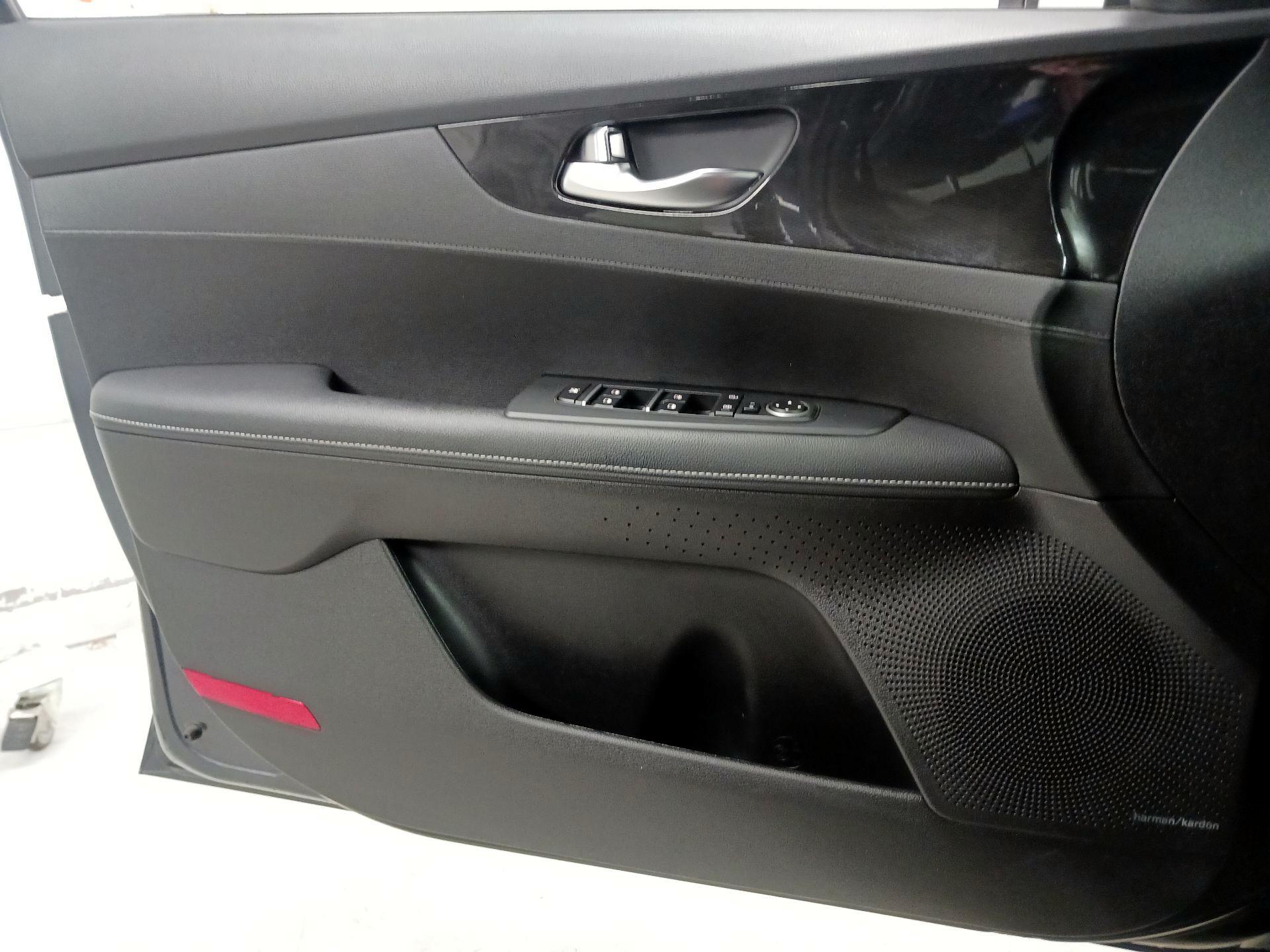 Thumbnail: 2023 Kia Forte - 10