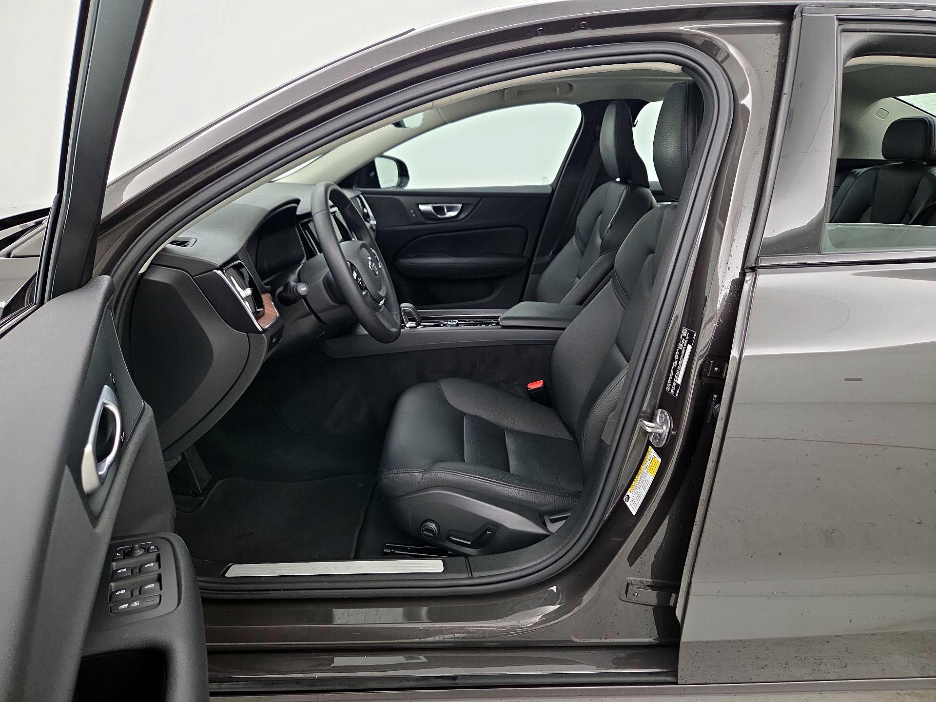 Thumbnail: 2024 Volvo S60 - 11