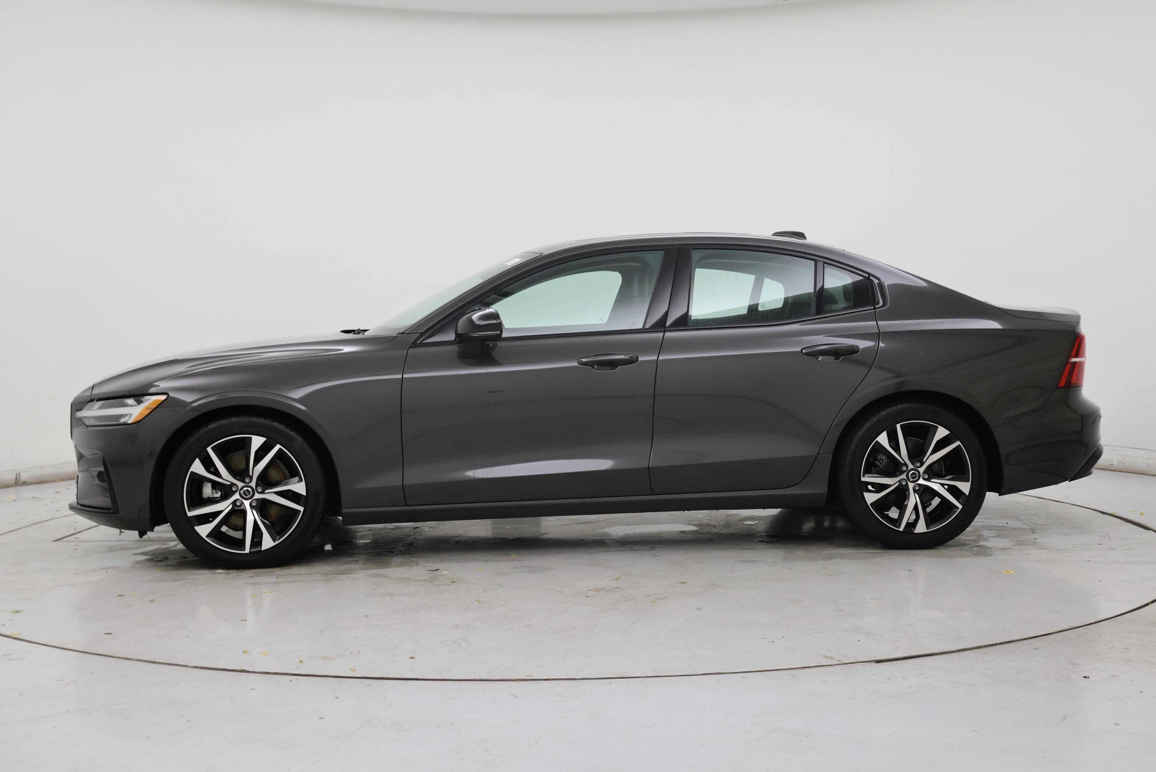 Thumbnail: 2024 Volvo S60 - 3