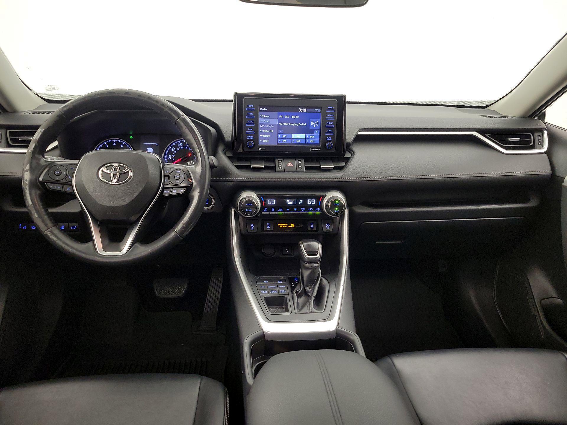 Thumbnail: 2021 Toyota RAV4 - 9