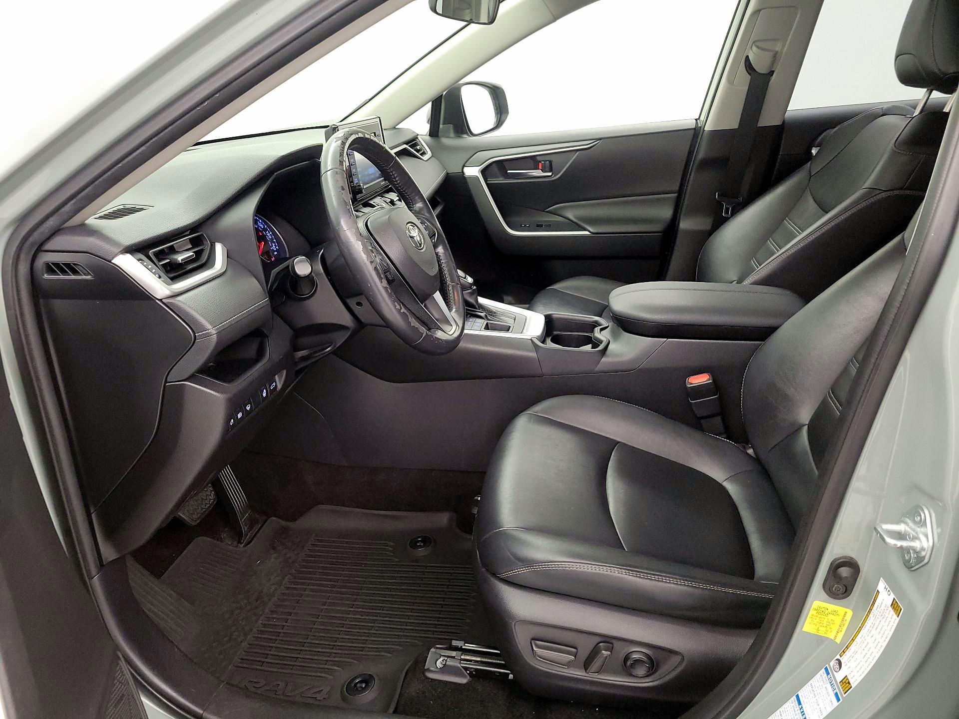 Thumbnail: 2021 Toyota RAV4 - 11