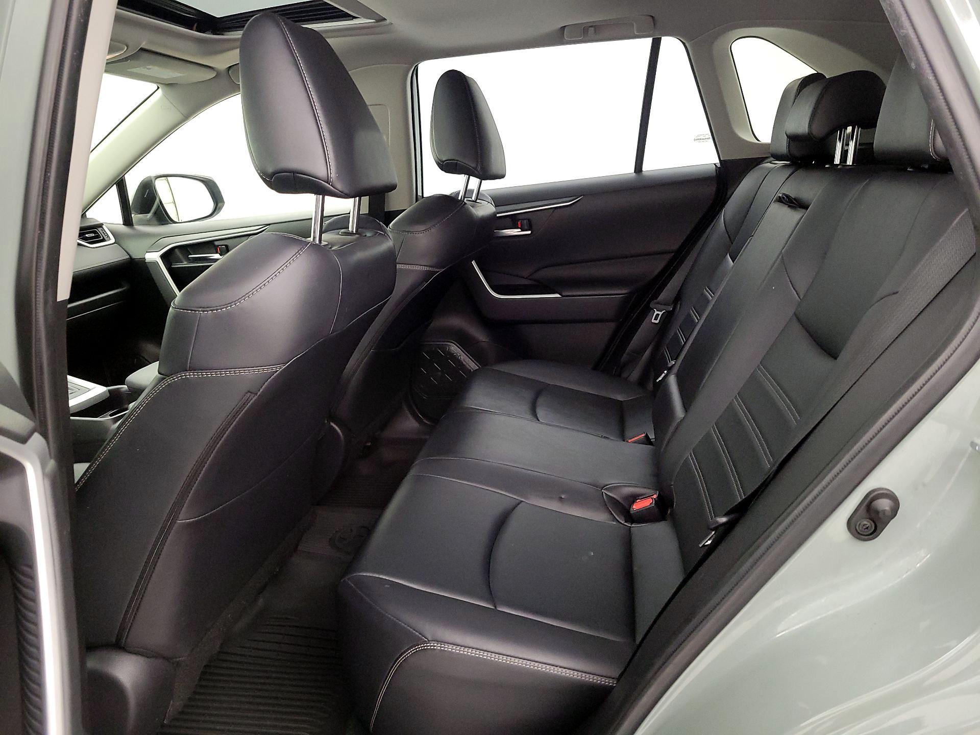 Thumbnail: 2021 Toyota RAV4 - 19