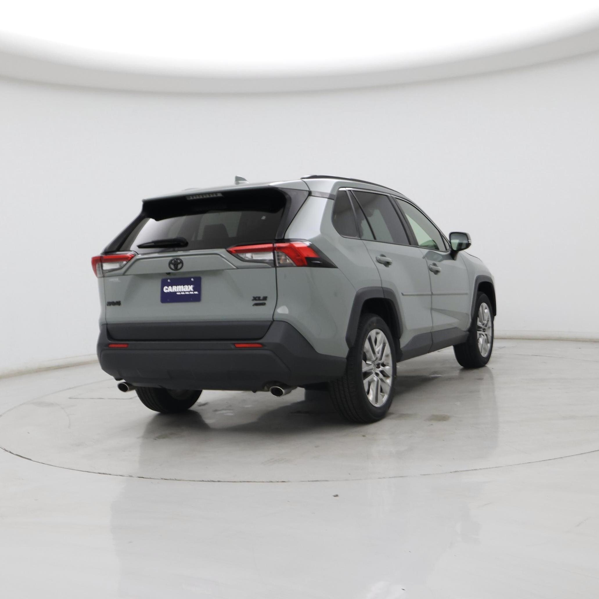 Thumbnail: 2021 Toyota RAV4 - 8