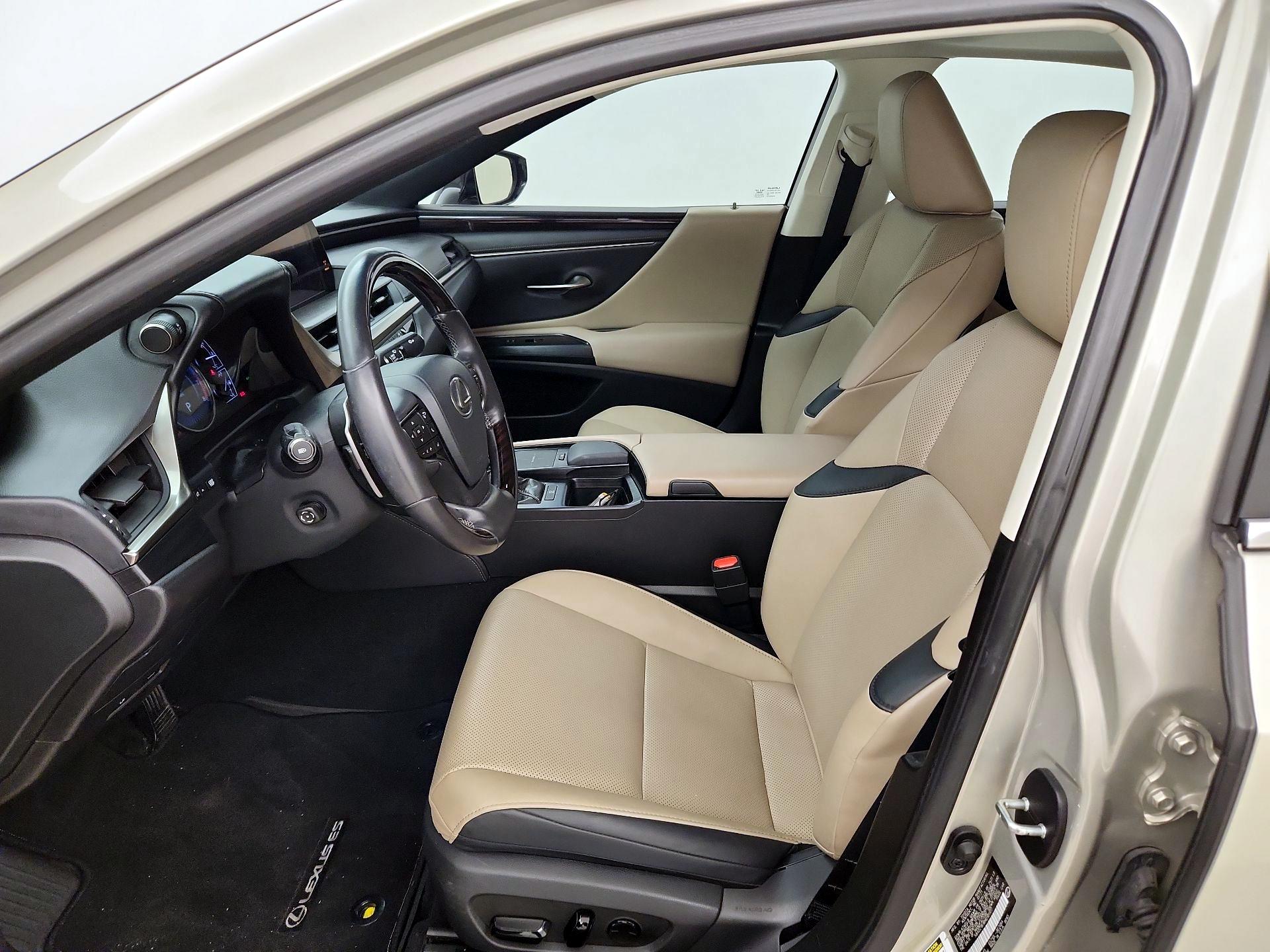 Thumbnail: 2021 Lexus ES - 11