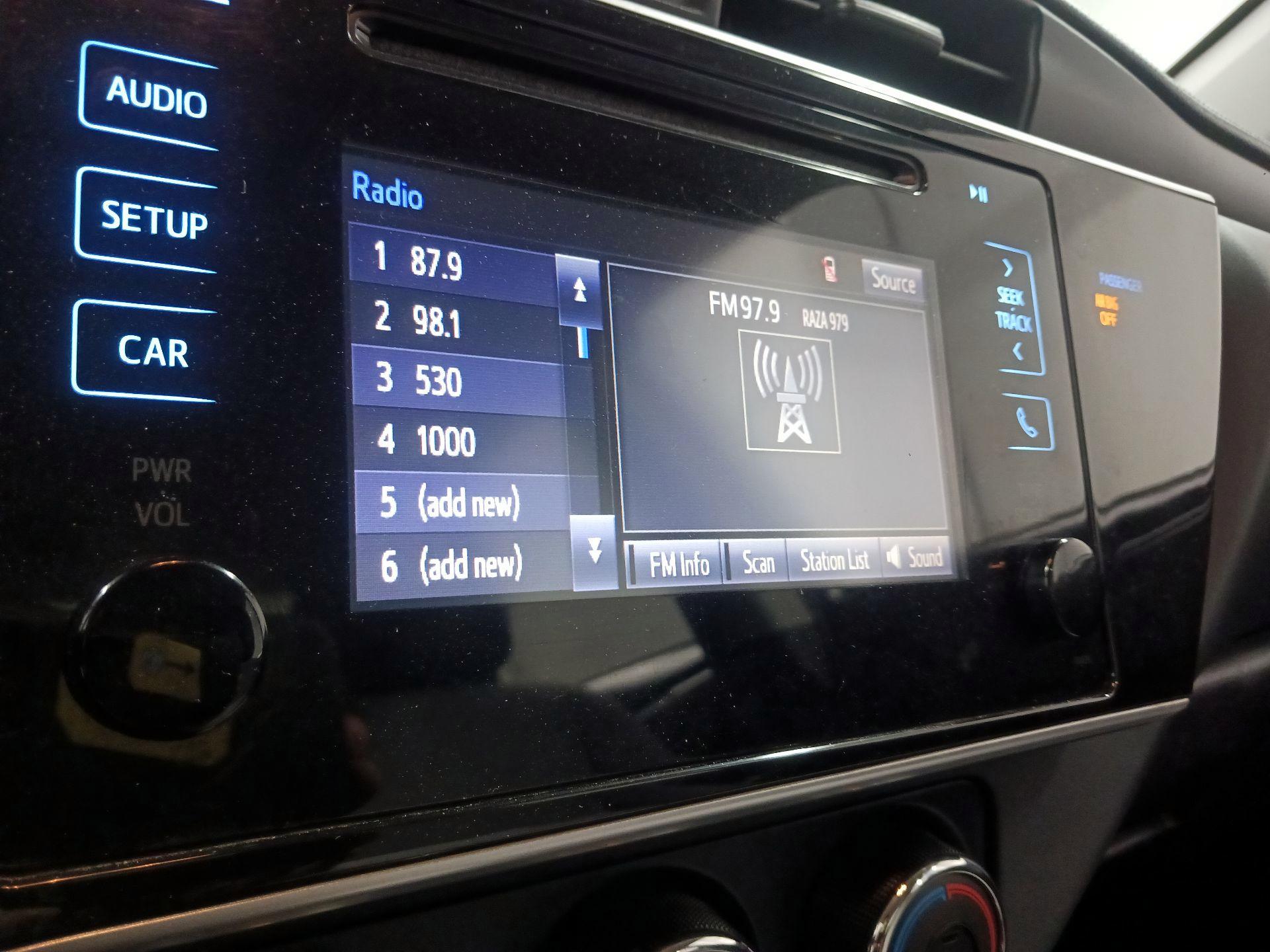 Thumbnail: 2018 Toyota Corolla - 13