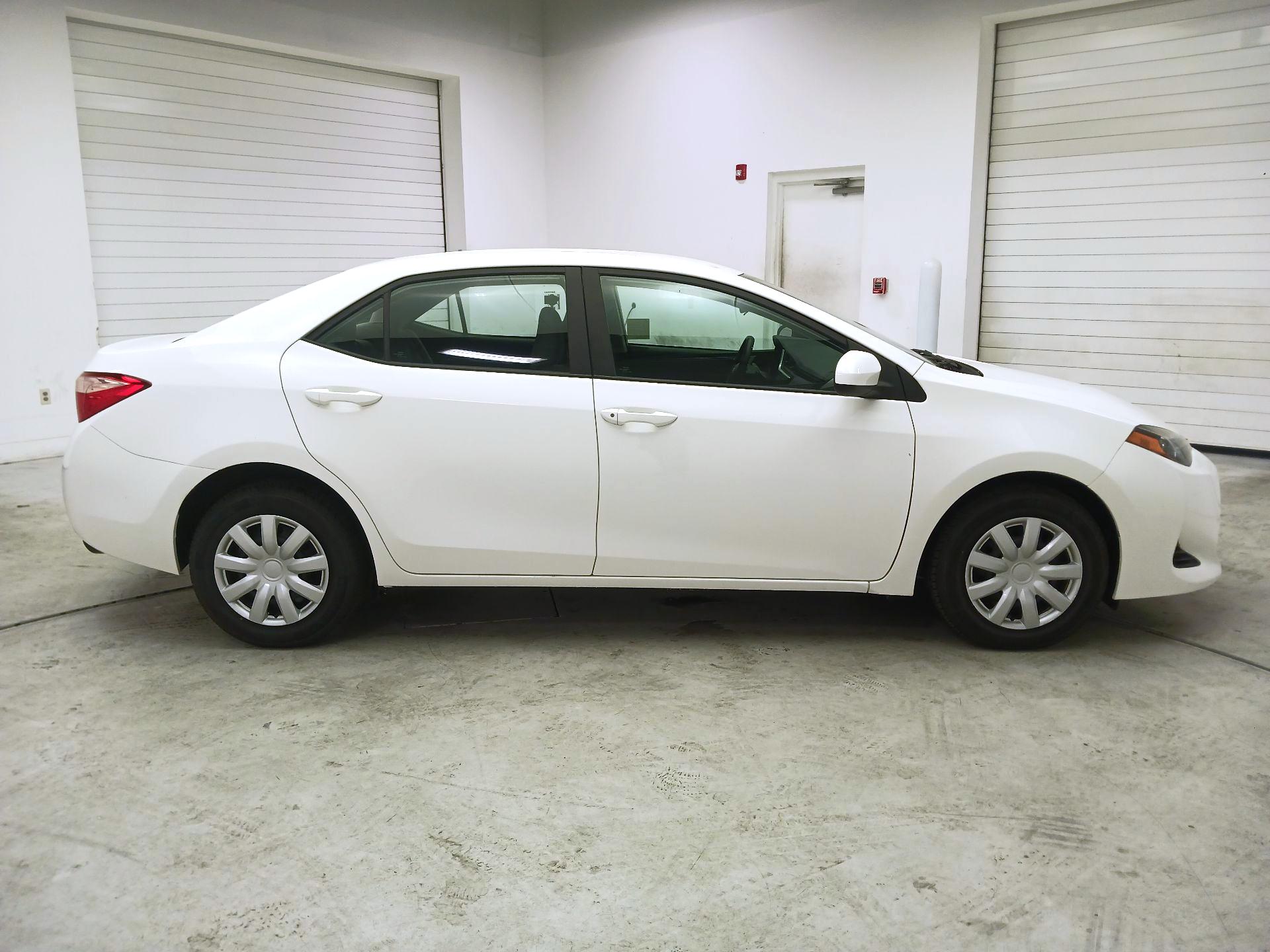 Thumbnail: 2018 Toyota Corolla - 4
