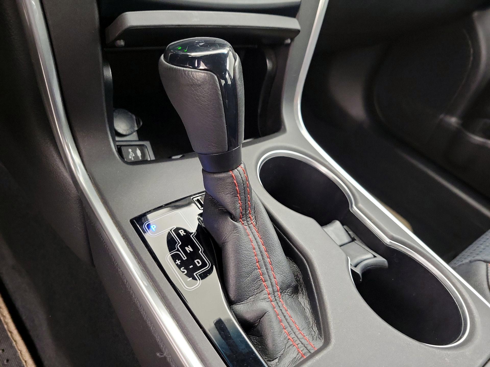 Thumbnail: 2015 Toyota Camry - 17