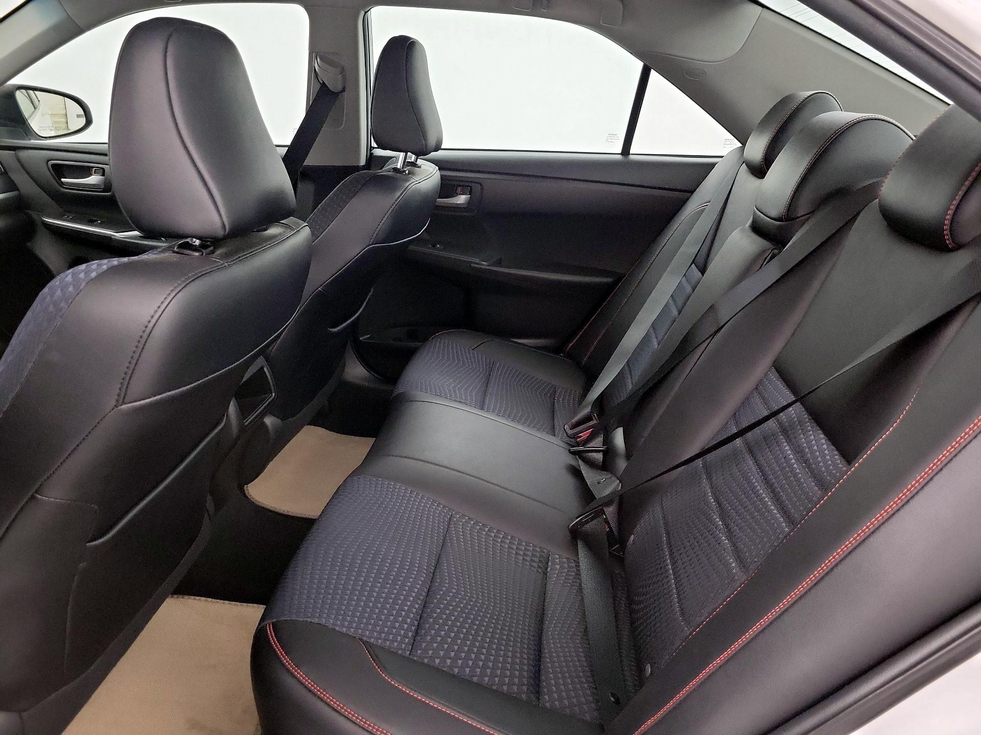 Thumbnail: 2015 Toyota Camry - 19