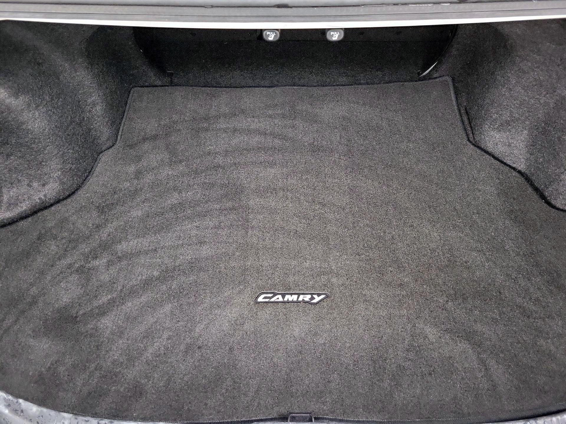 Thumbnail: 2015 Toyota Camry - 20