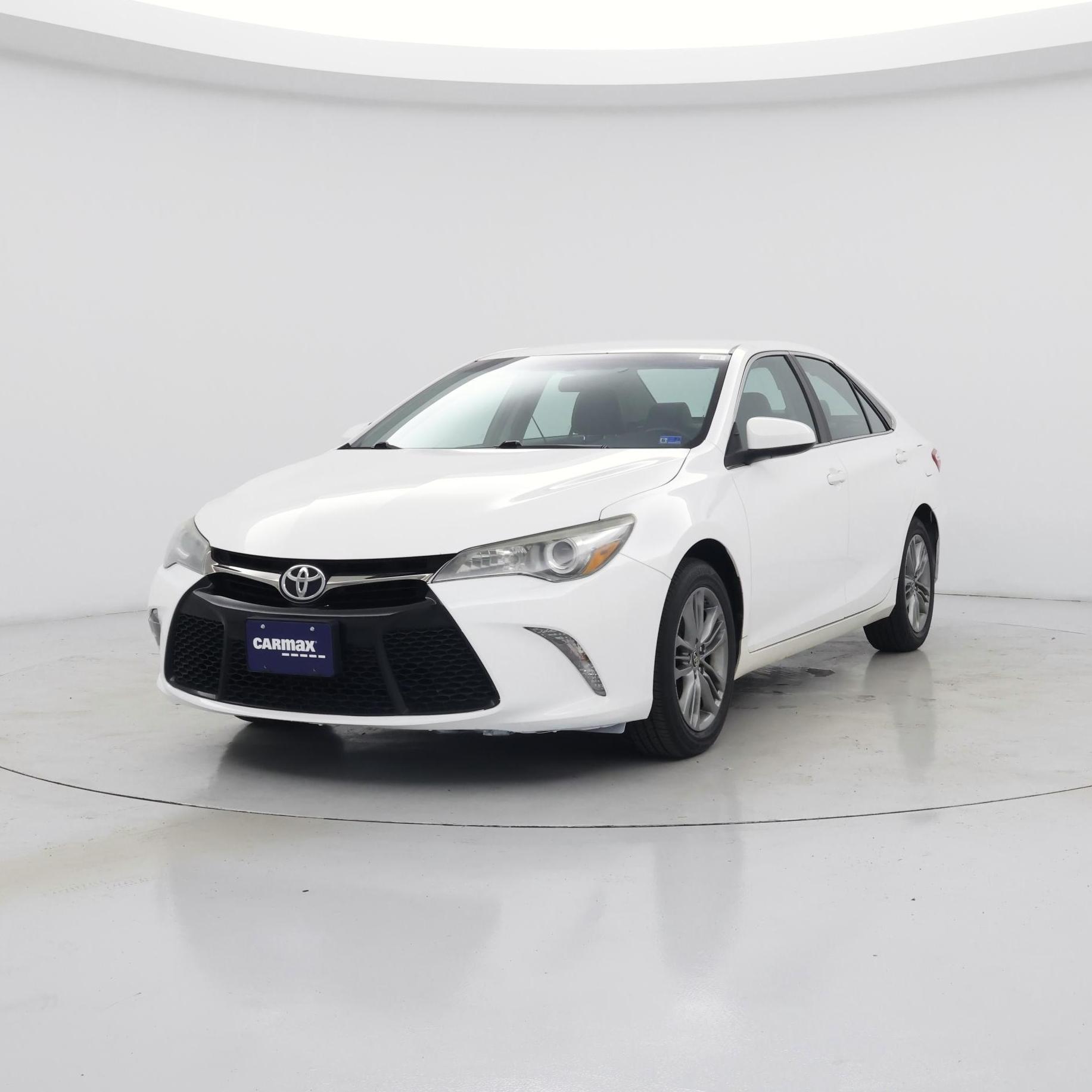 Thumbnail: 2015 Toyota Camry - 4