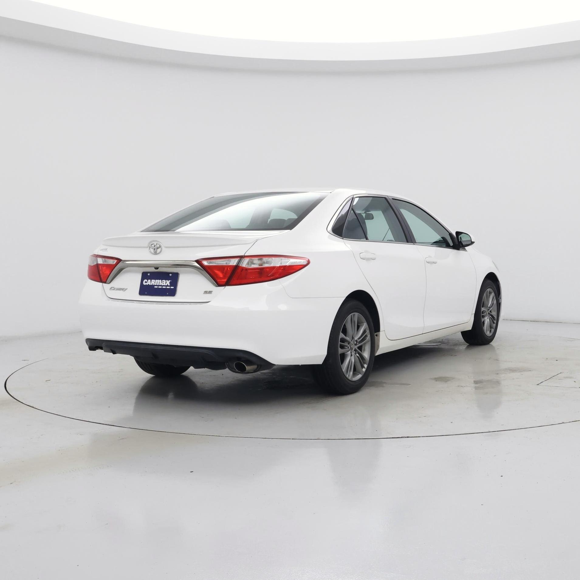 Thumbnail: 2015 Toyota Camry - 8