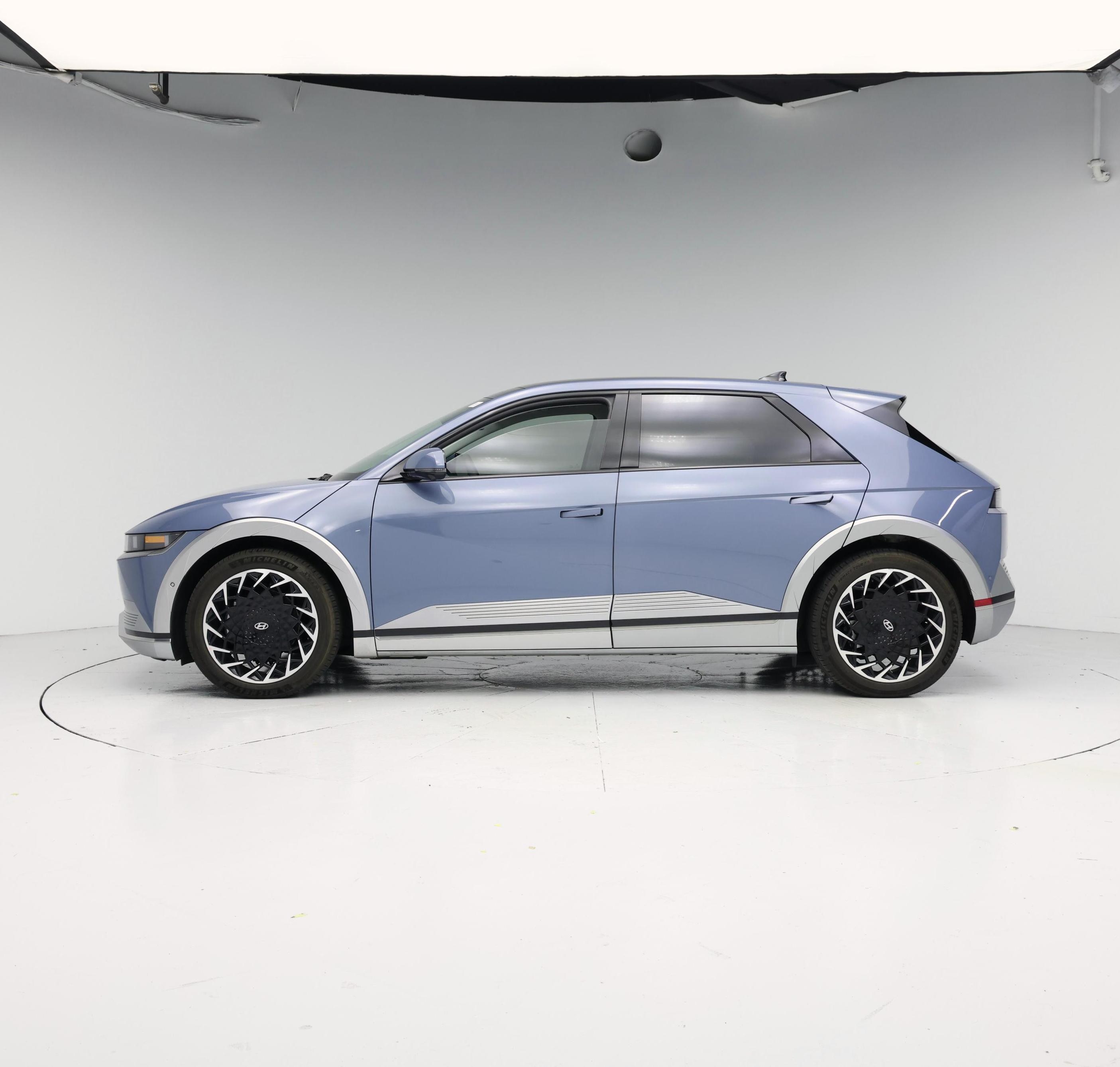 Thumbnail: 2024 Hyundai Ioniq 5 - 3