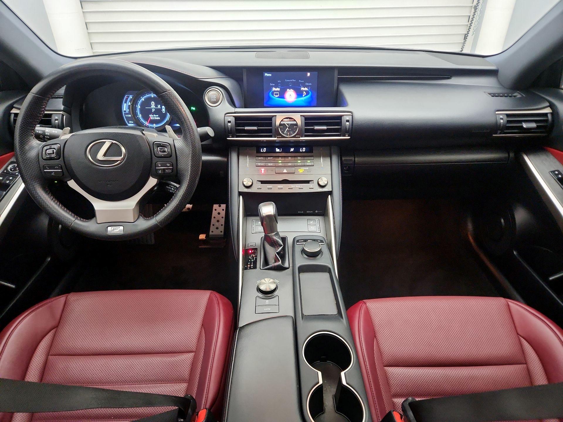 Thumbnail: 2019 Lexus IS - 9
