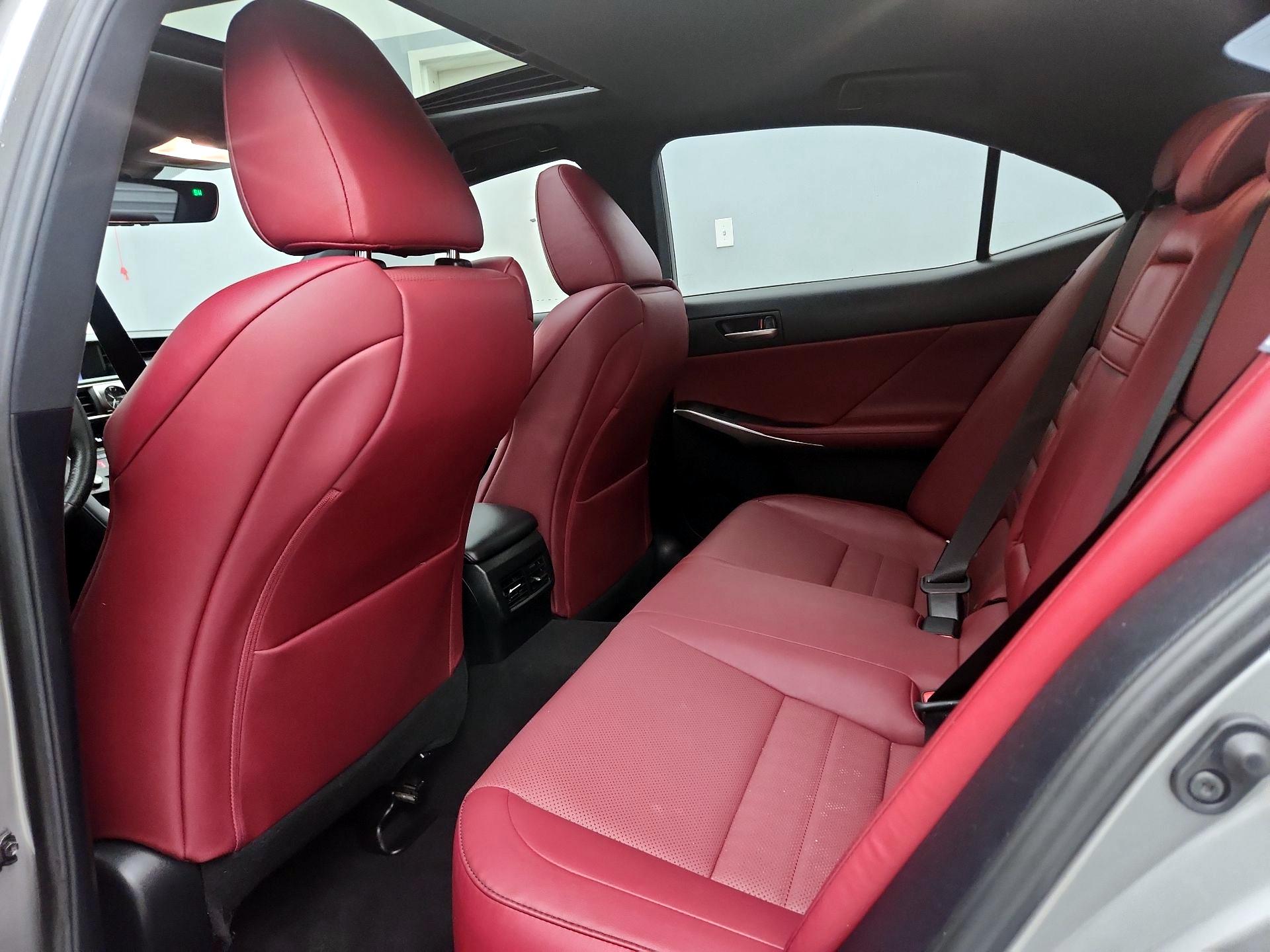 Thumbnail: 2019 Lexus IS - 20