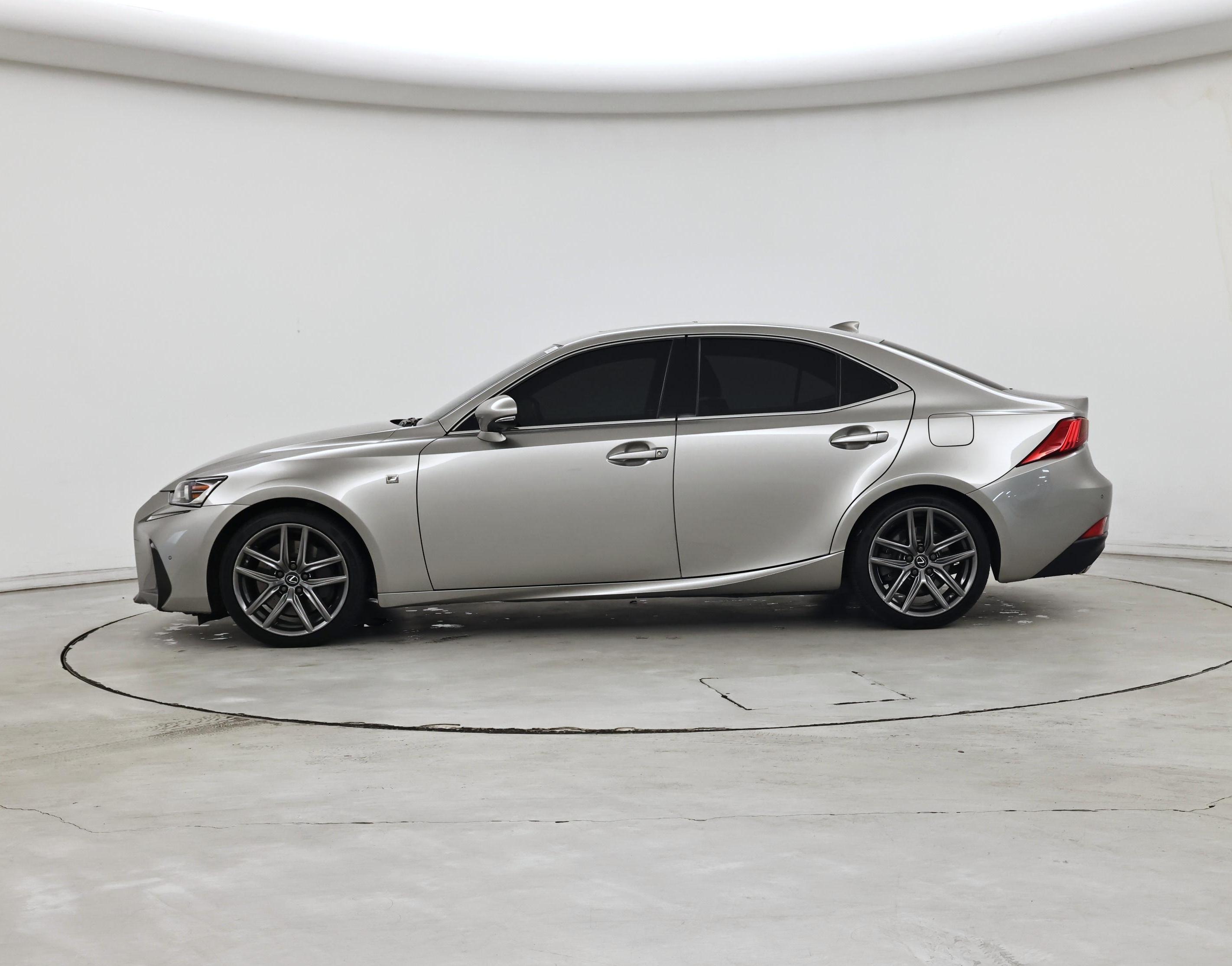 Thumbnail: 2019 Lexus IS - 3
