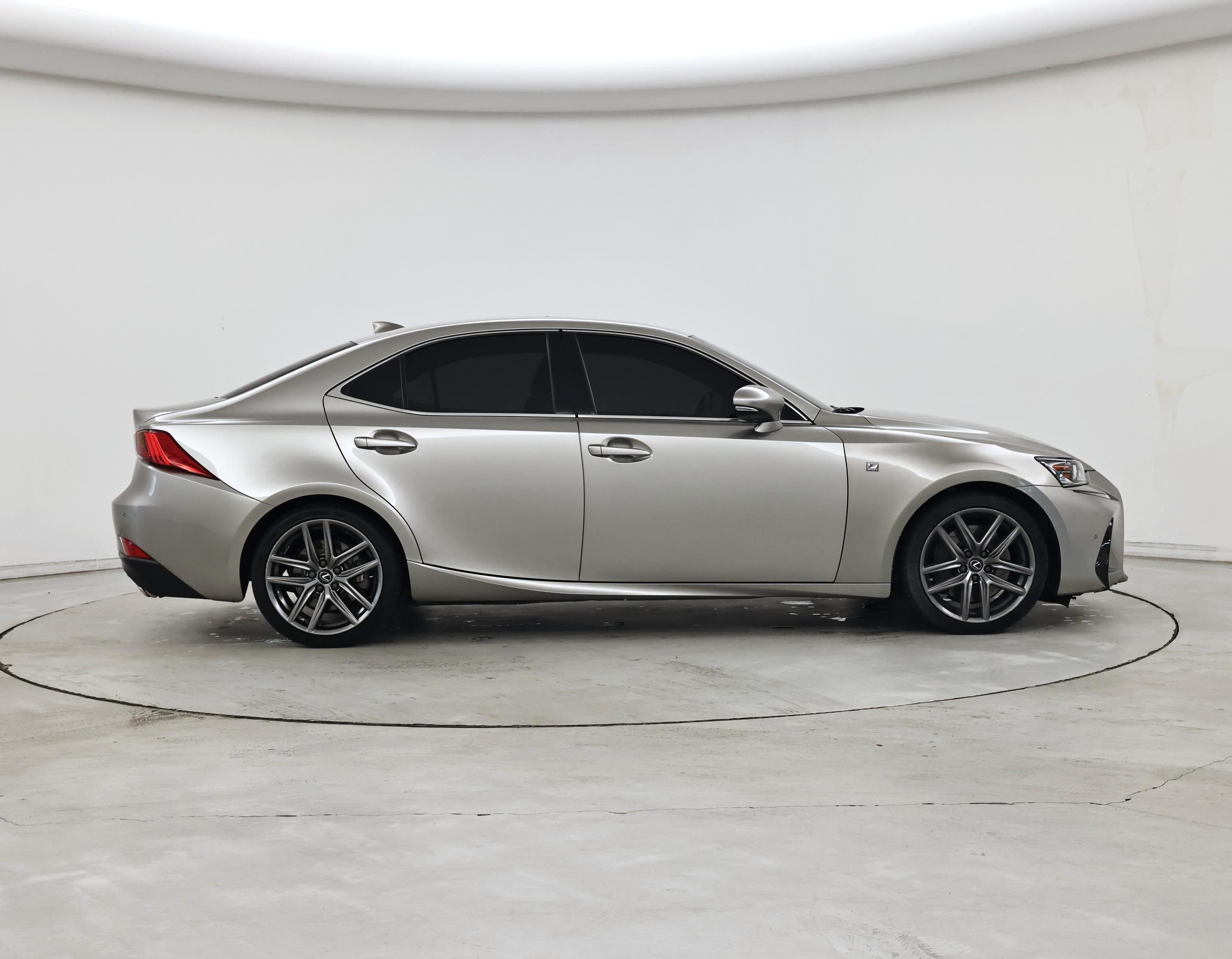 Thumbnail: 2019 Lexus IS - 7