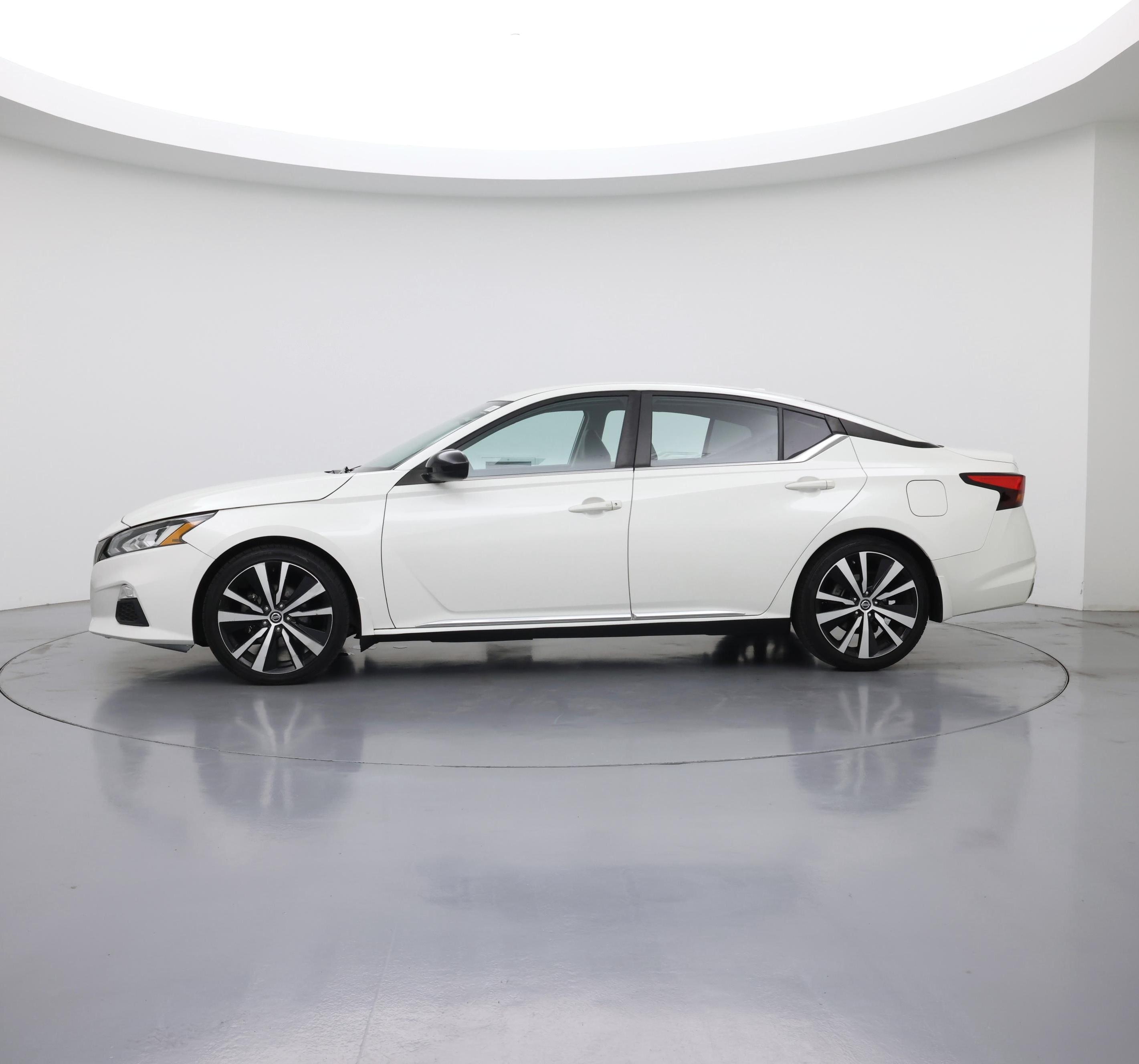 Thumbnail: 2020 Nissan Altima - 3