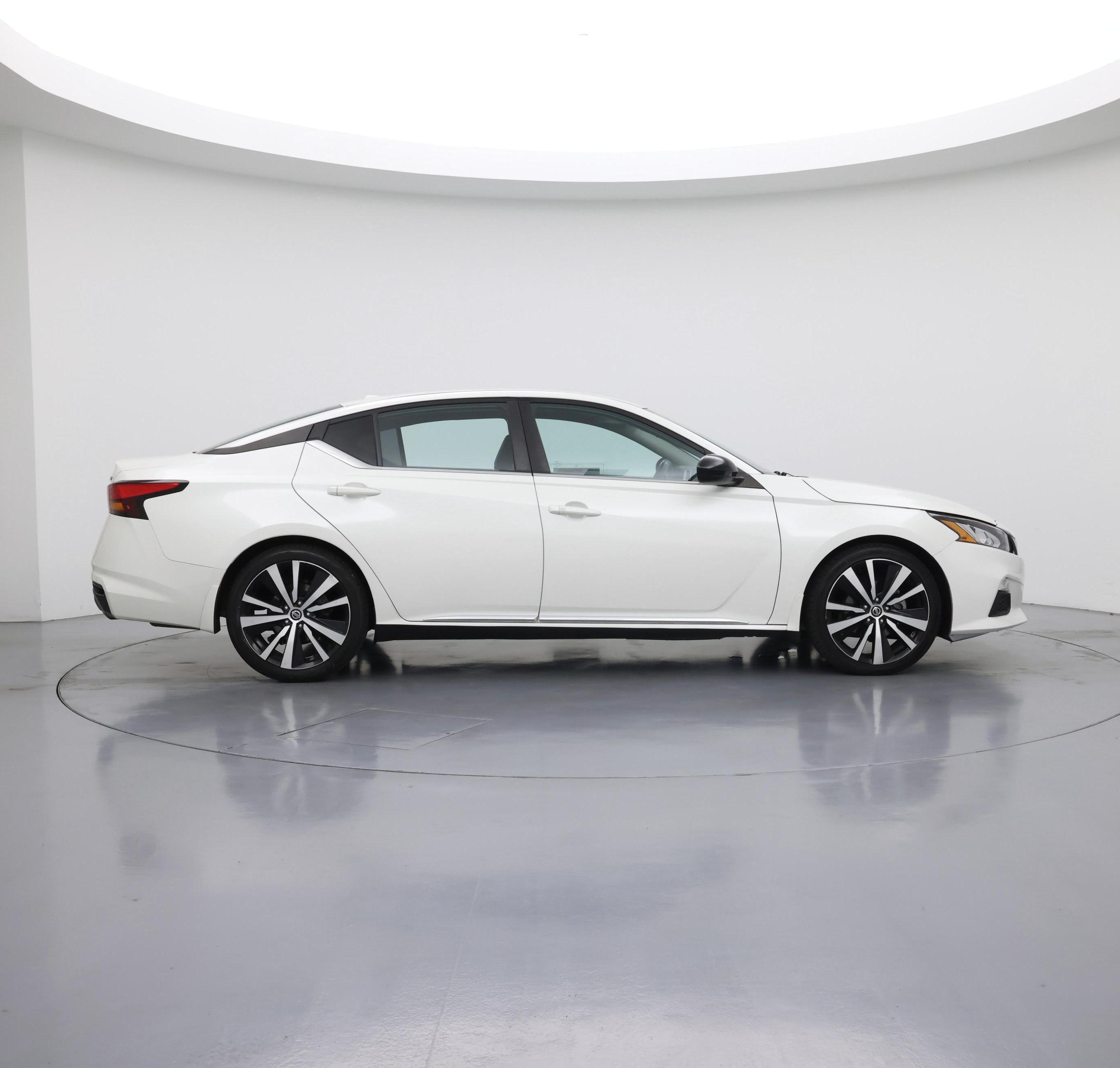 Thumbnail: 2020 Nissan Altima - 7