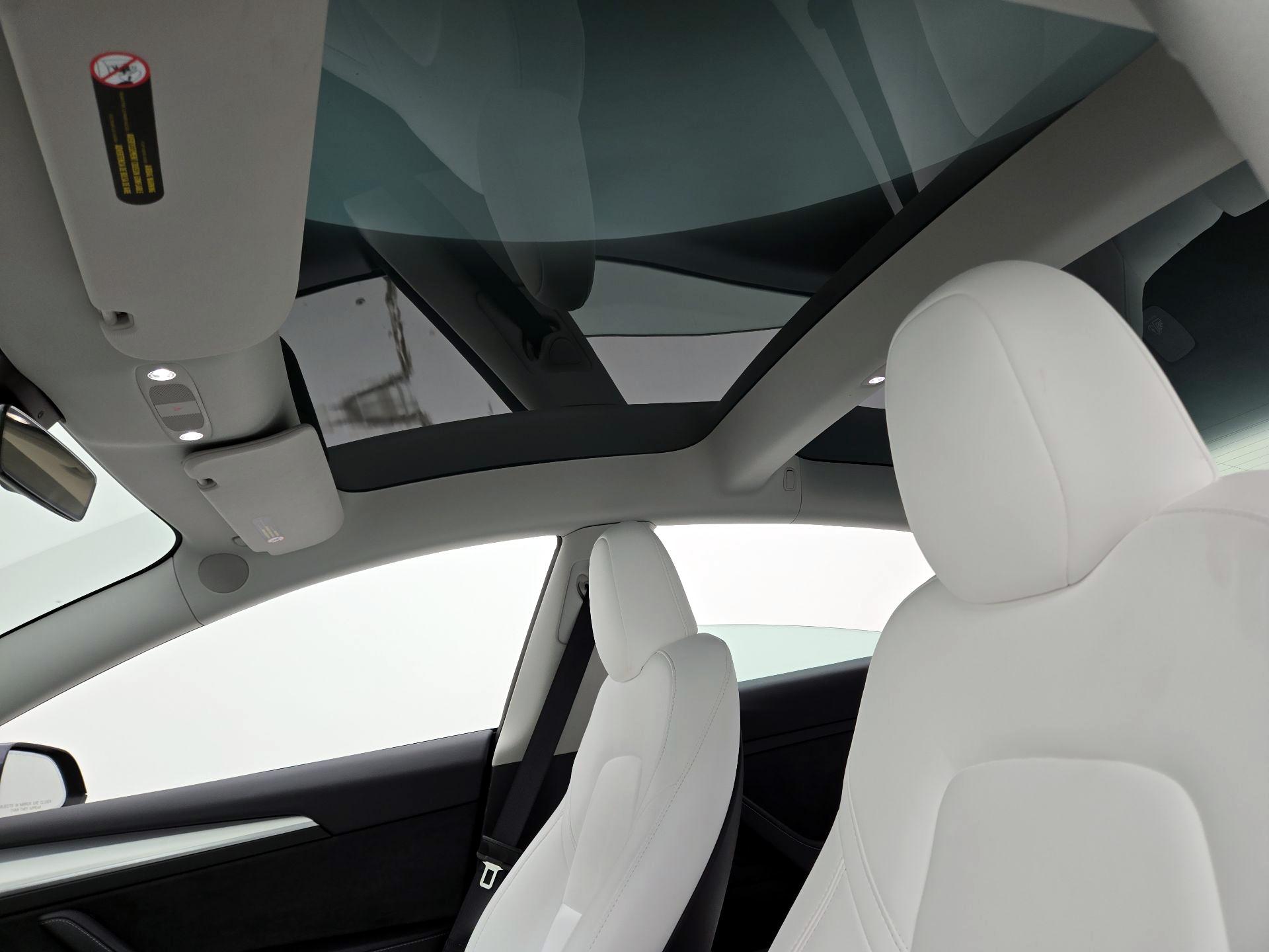 Thumbnail: 2023 Tesla Model 3 - 19