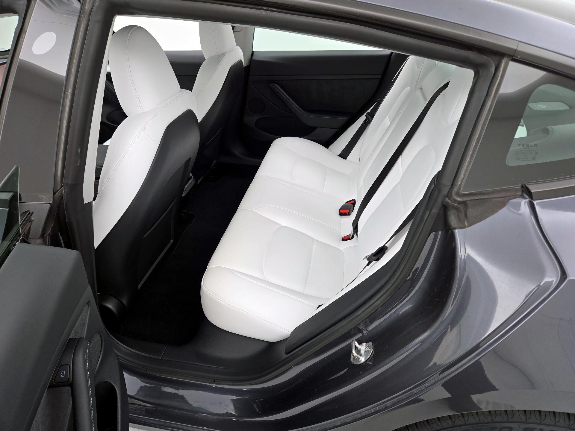 Thumbnail: 2023 Tesla Model 3 - 20