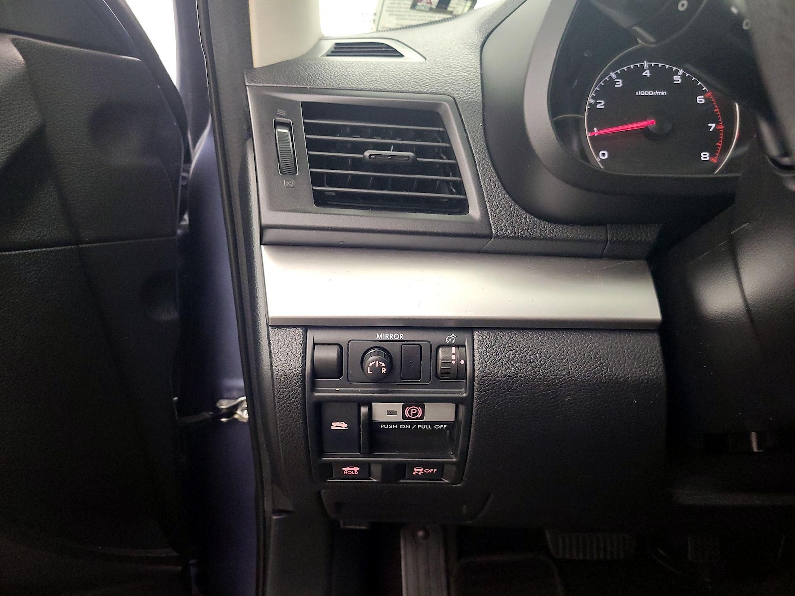 2014 Subaru Legacy 2.5i - Photo 14