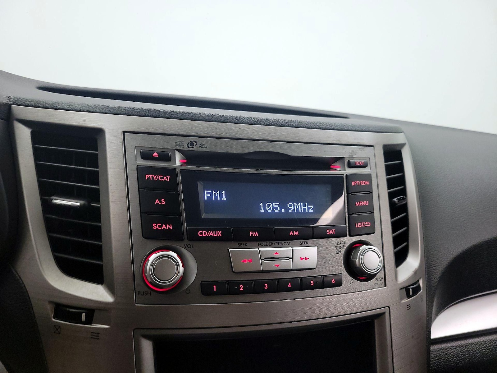2014 Subaru Legacy 2.5i - Photo 15