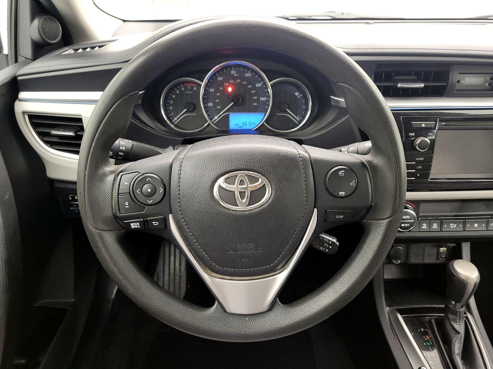 Thumbnail: 2015 Toyota Corolla - 10