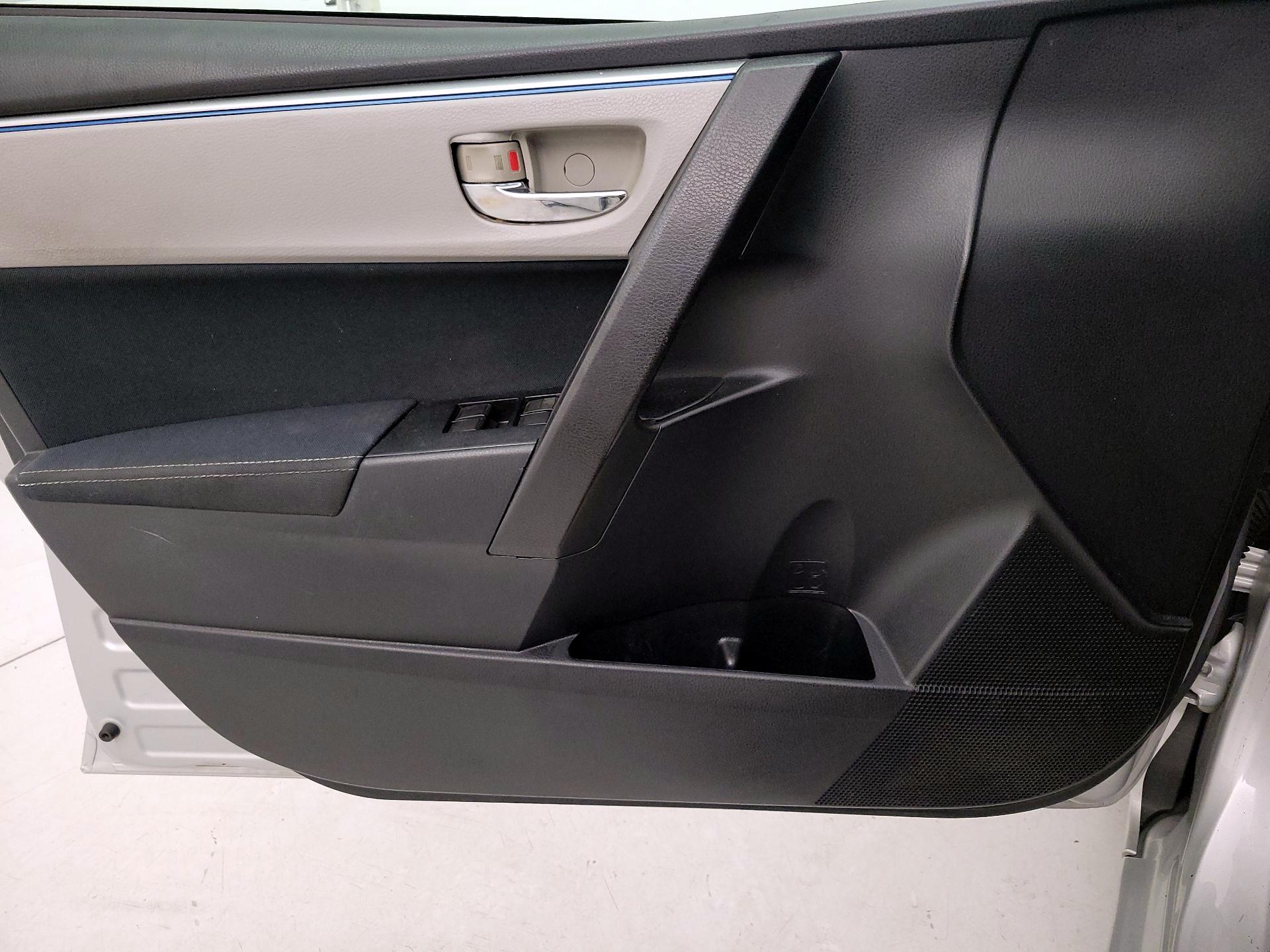 Thumbnail: 2015 Toyota Corolla - 12