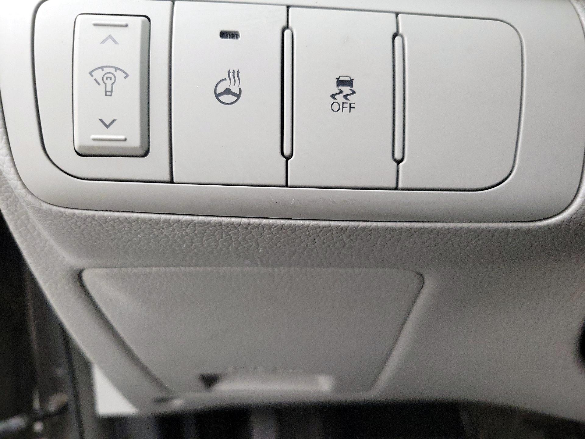 Thumbnail: 2014 Kia Optima - 13