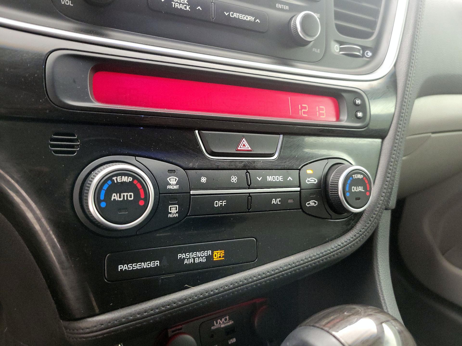 Thumbnail: 2014 Kia Optima - 16