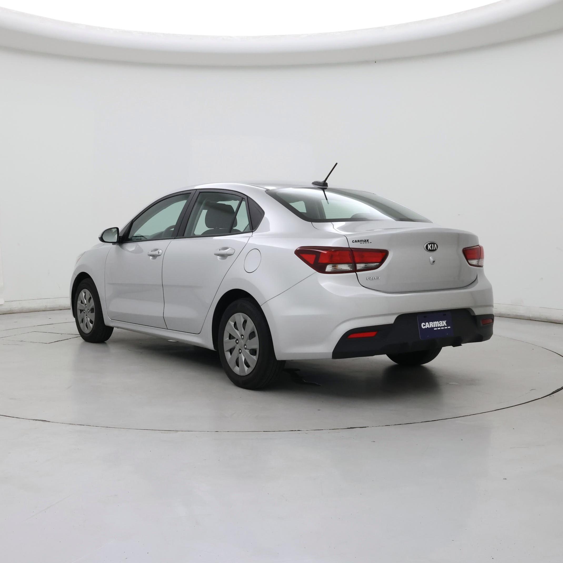 Thumbnail: 2020 Kia Rio - 2