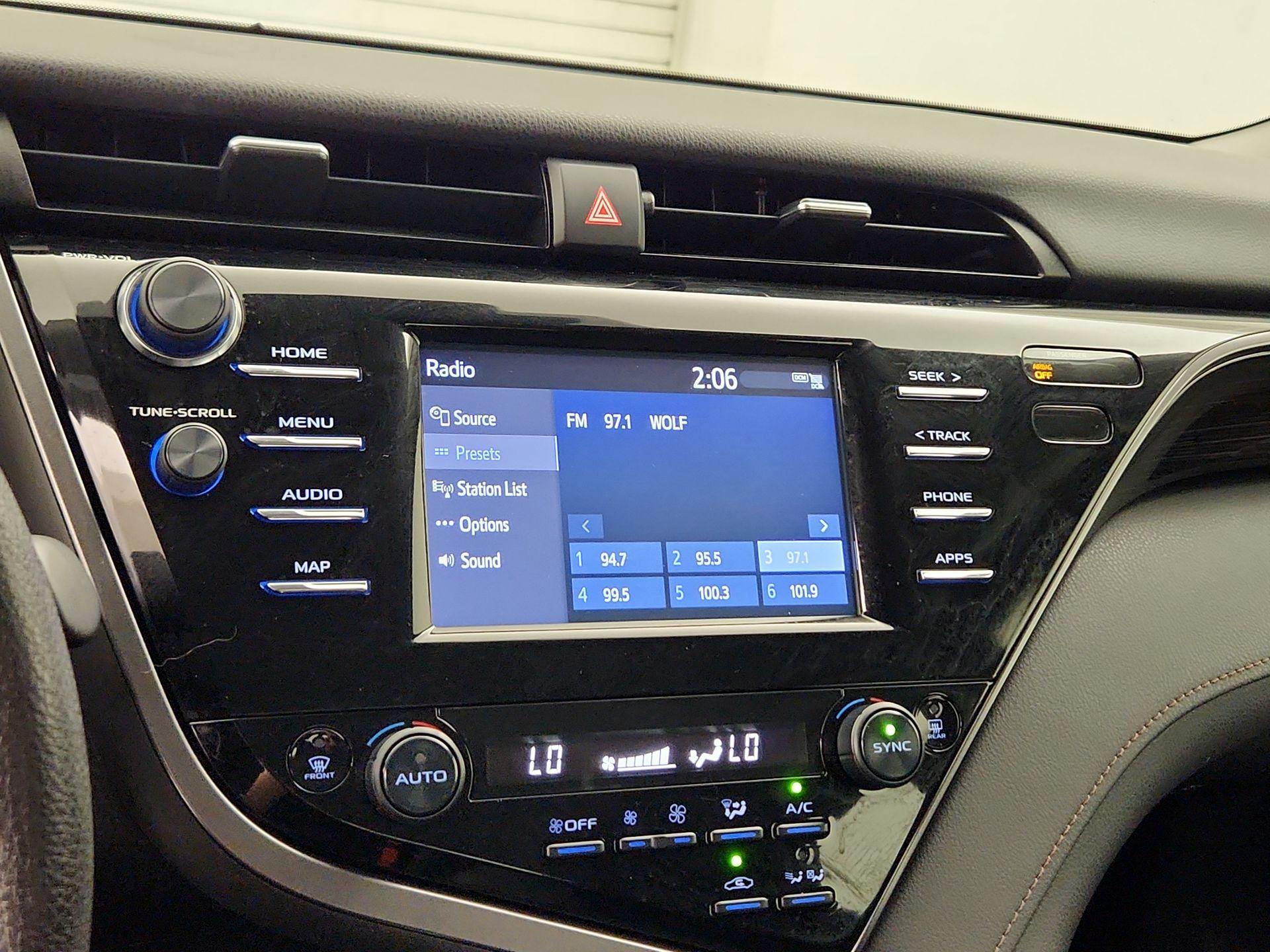 Thumbnail: 2019 Toyota Camry - 15