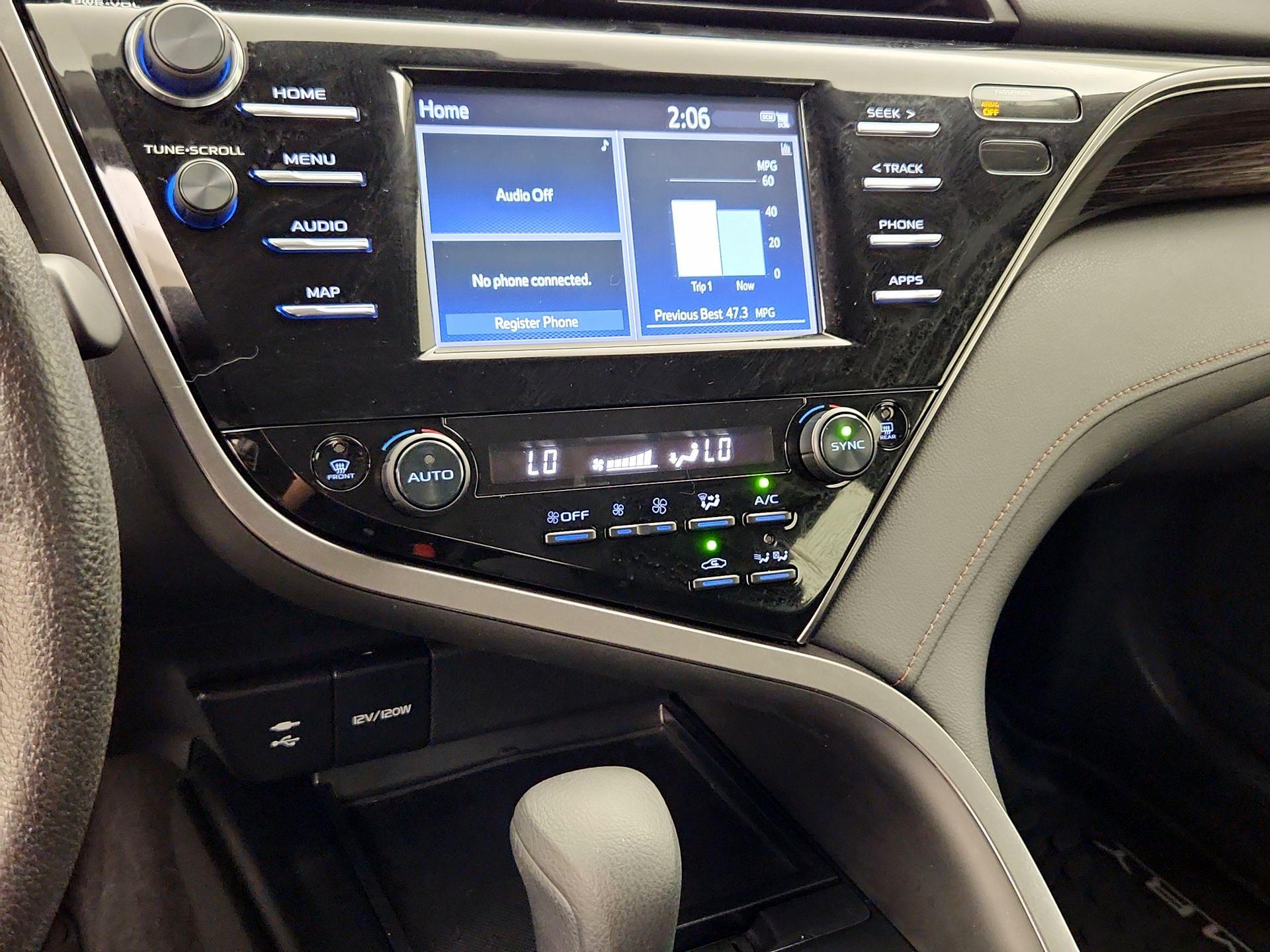 Thumbnail: 2019 Toyota Camry - 16