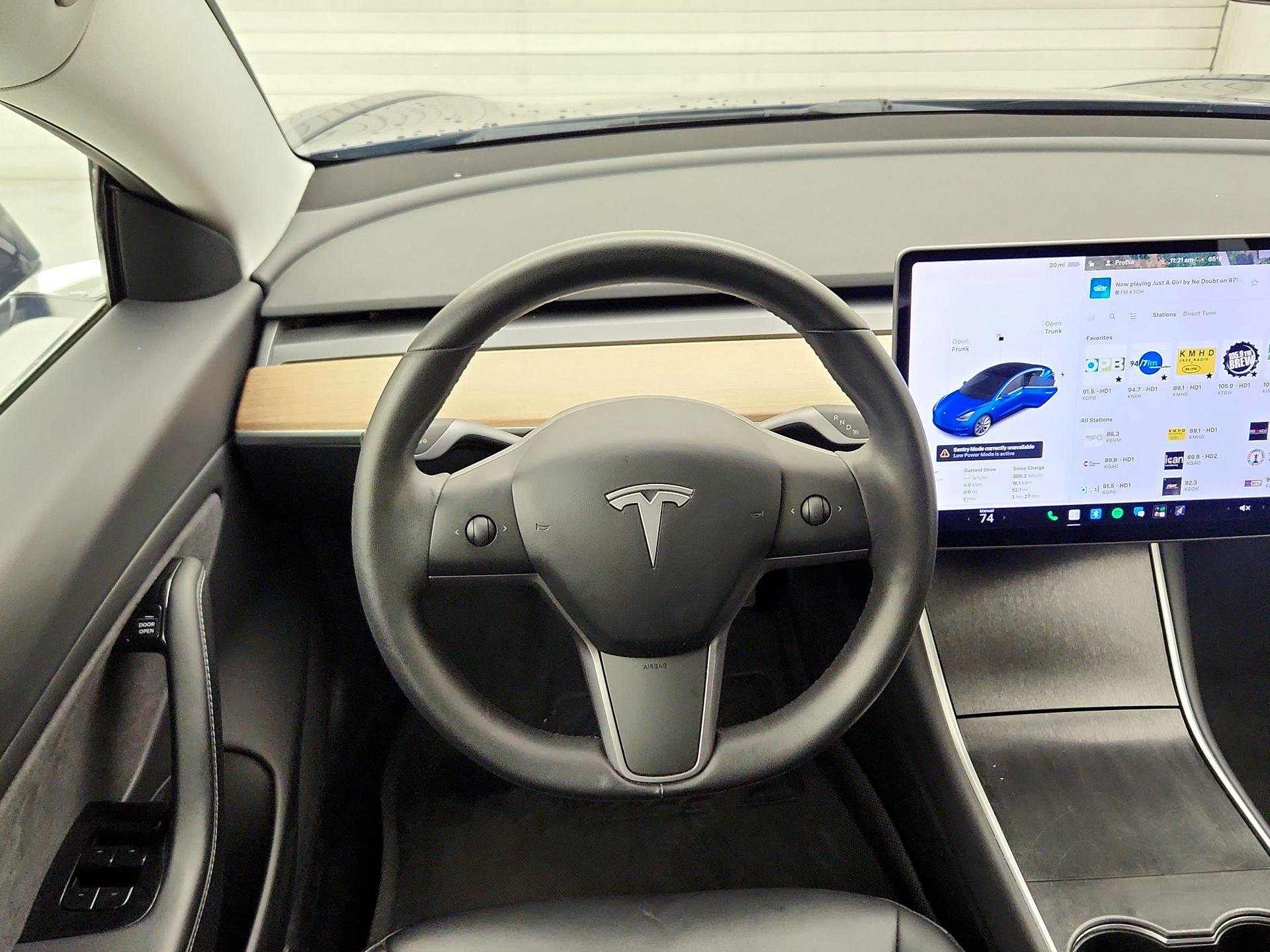 Thumbnail: 2020 Tesla Model 3 - 10