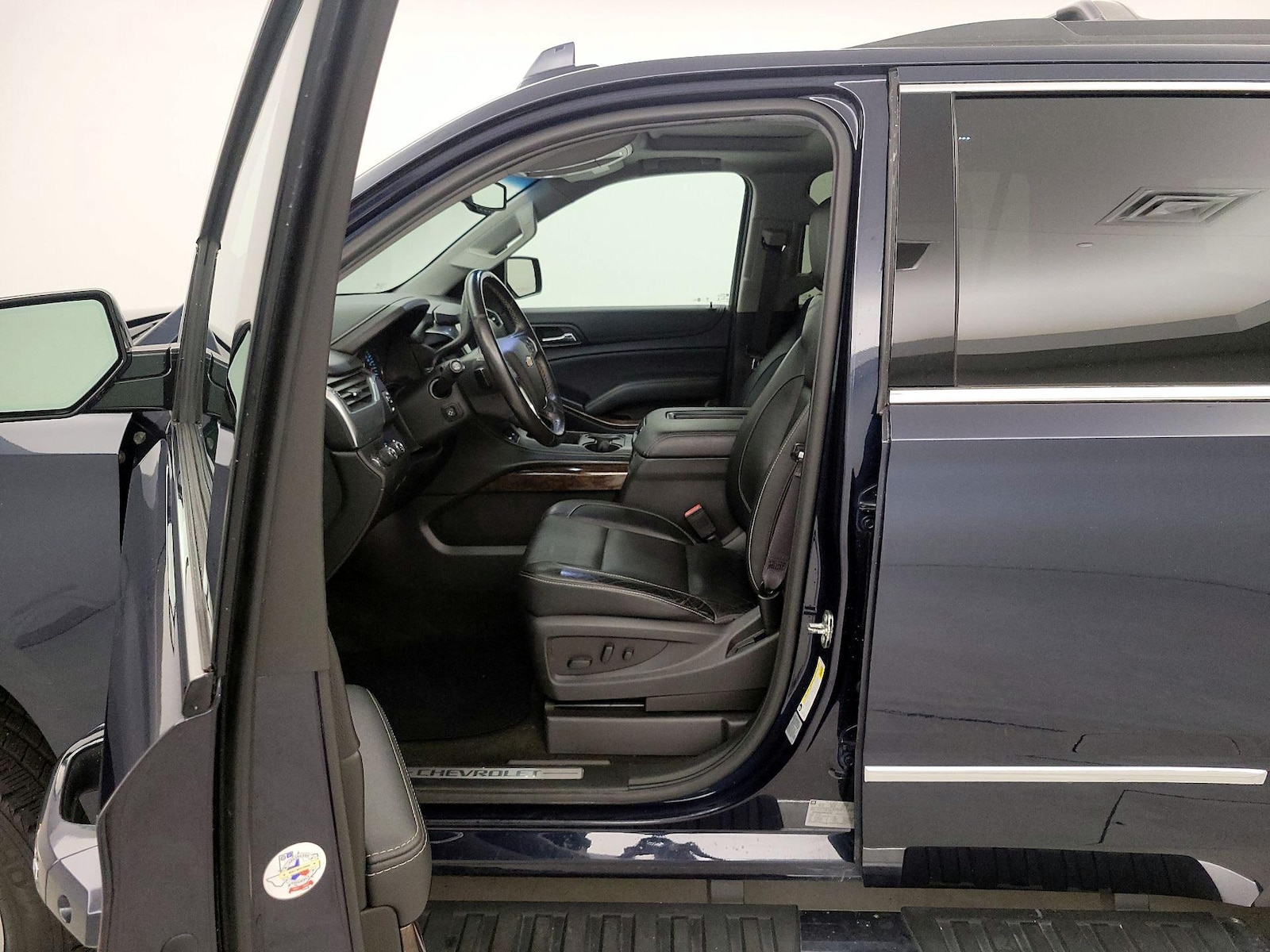 2017 Chevrolet Tahoe LT - Photo 12