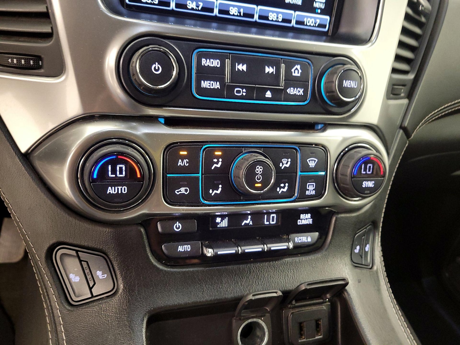 2017 Chevrolet Tahoe LT - Photo 17
