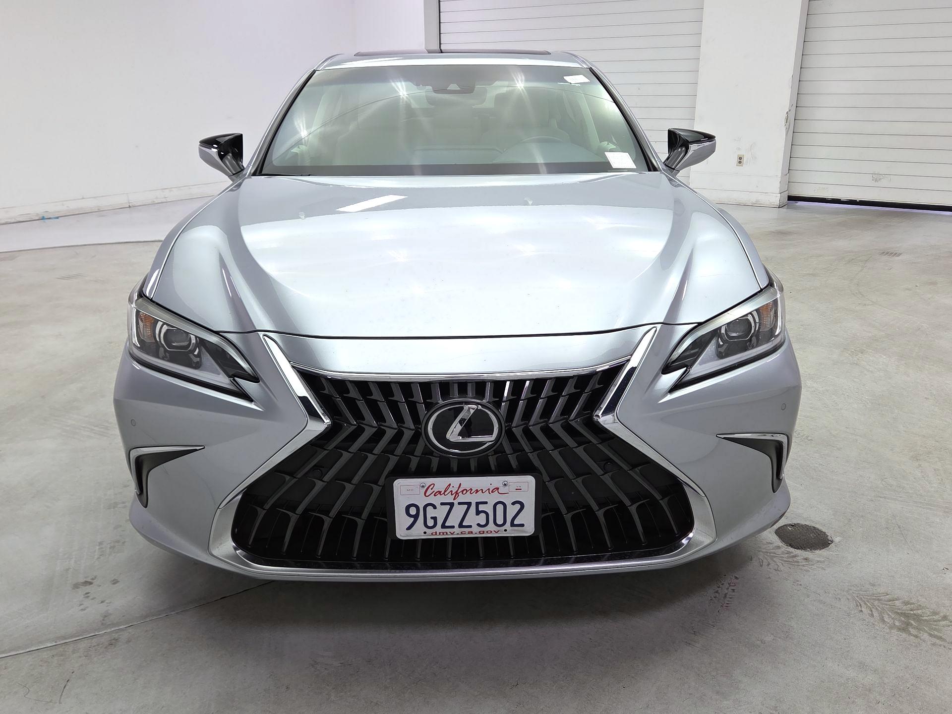 Thumbnail: 2023 Lexus ES - 2